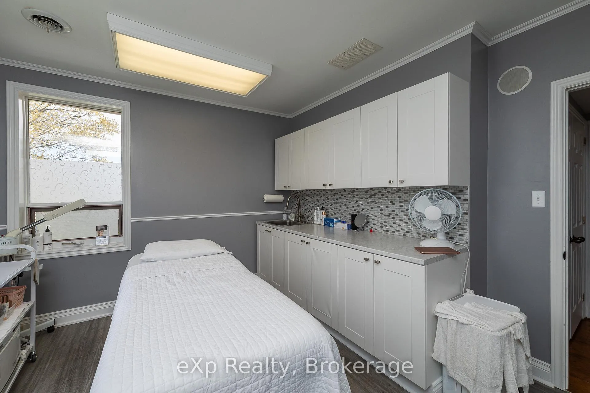Photo 26 of 708 16th Street E, Owen Sound — HOMEH
