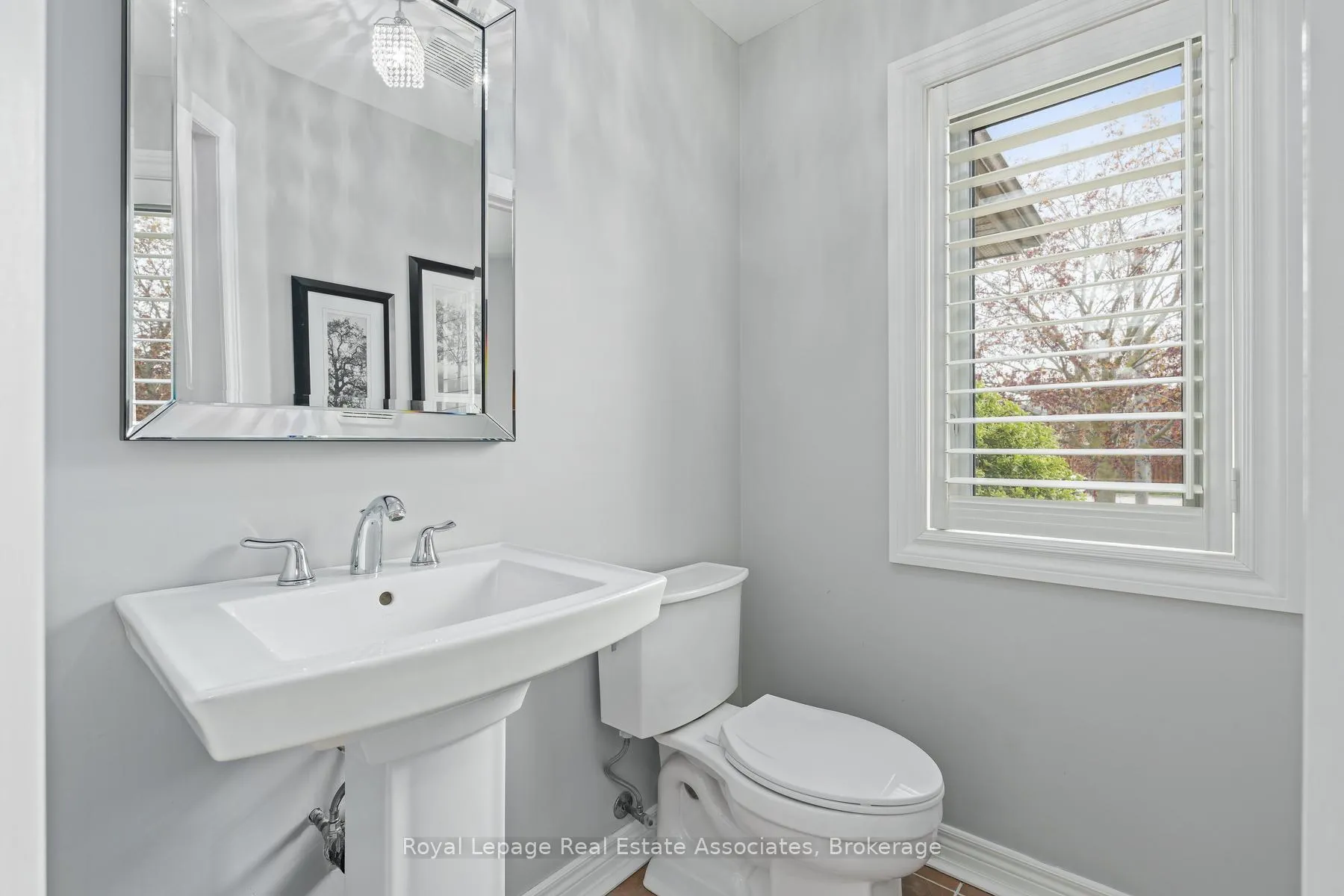 Photo 13 of 28 Gilmer Court, Halton Hills, Georgetown — HOMEH