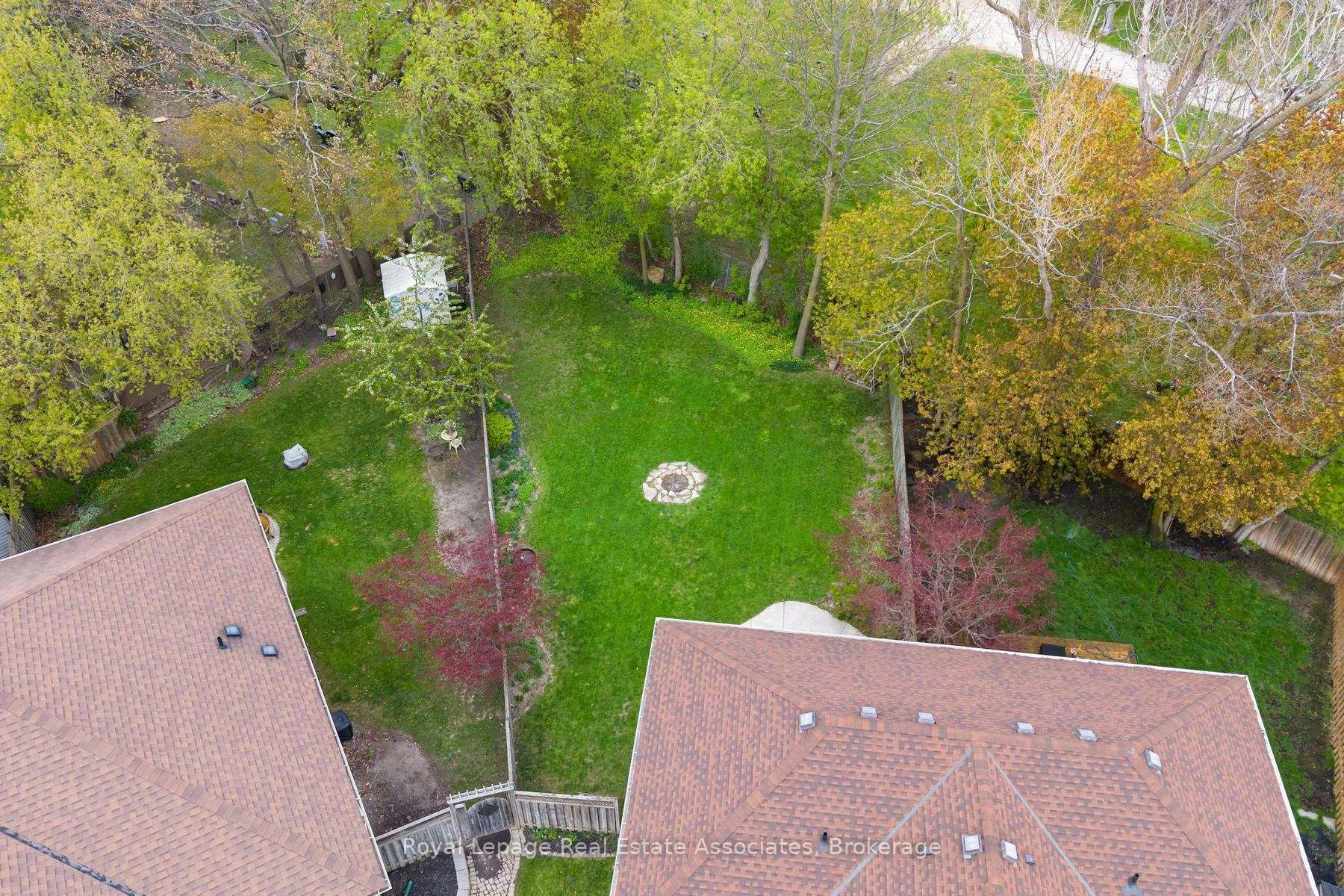 Photo 22 of 28 Gilmer Court, Halton Hills, Georgetown — HOMEH
