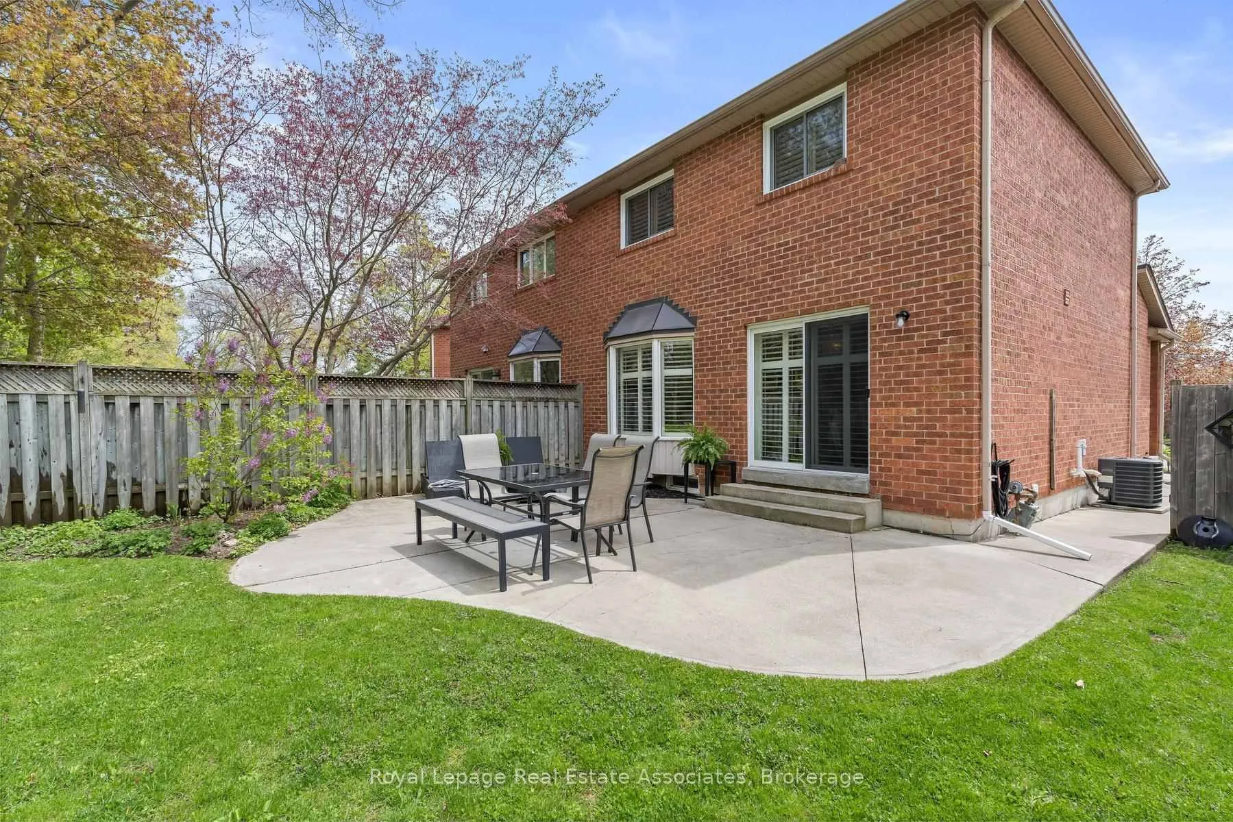 Photo 24 of 28 Gilmer Court, Halton Hills, Georgetown — HOMEH