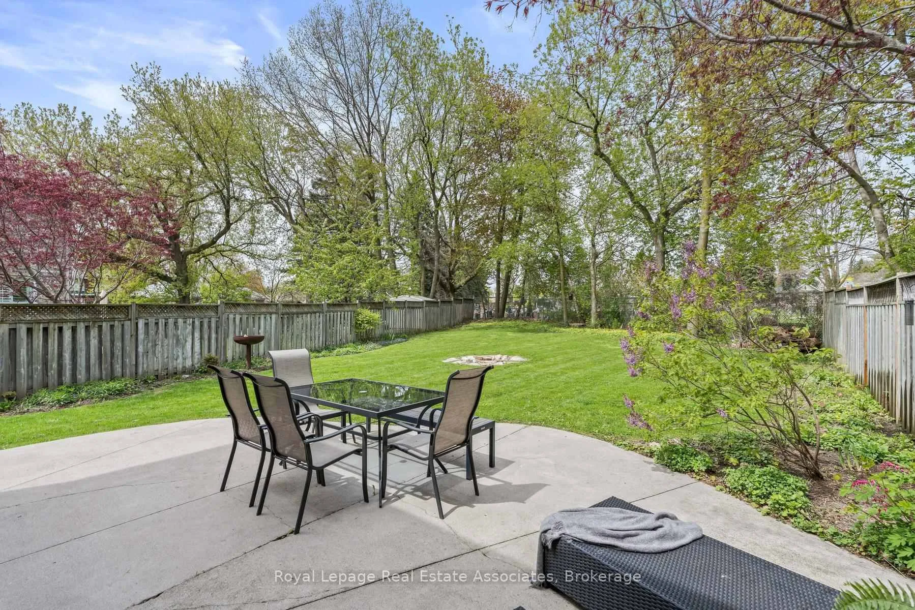 Photo 25 of 28 Gilmer Court, Halton Hills, Georgetown — HOMEH