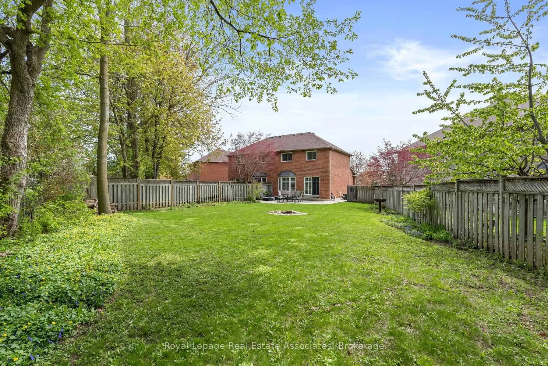 Photo 27 of 28 Gilmer Court, Halton Hills, Georgetown — HOMEH
