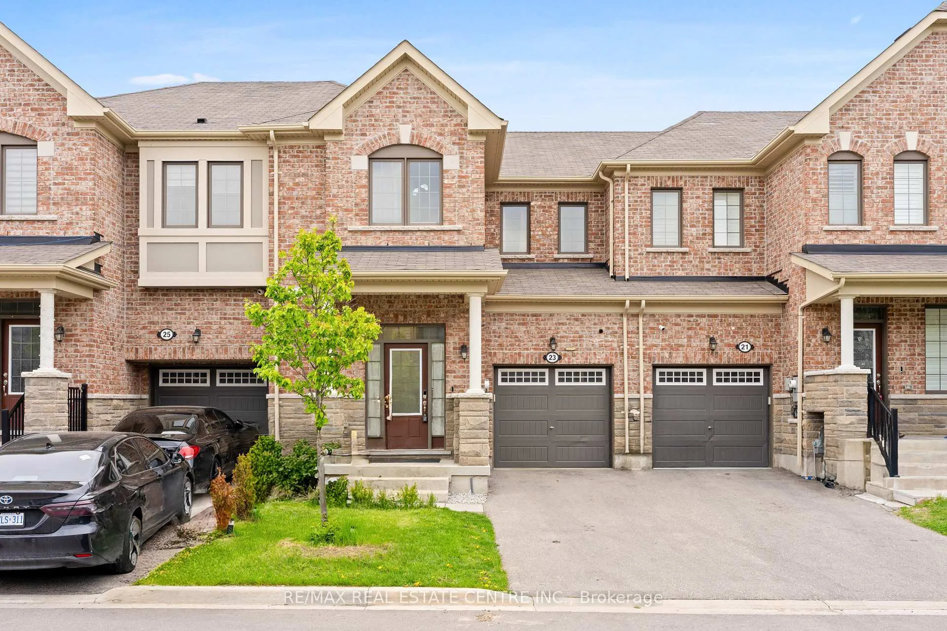 Photo 1 of 23 Circus Crescent, Brampton, Northwest Brampton — HOMEH