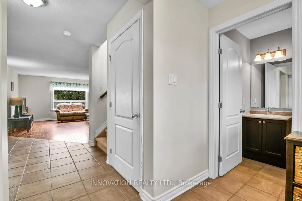 Photo 4 of 22 Ashbury Street, Arnprior — HOMEH