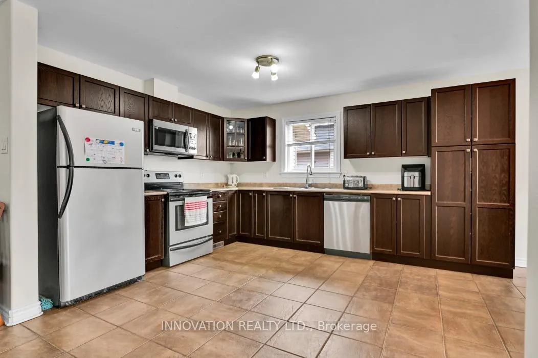 Photo 10 of 22 Ashbury Street, Arnprior — HOMEH