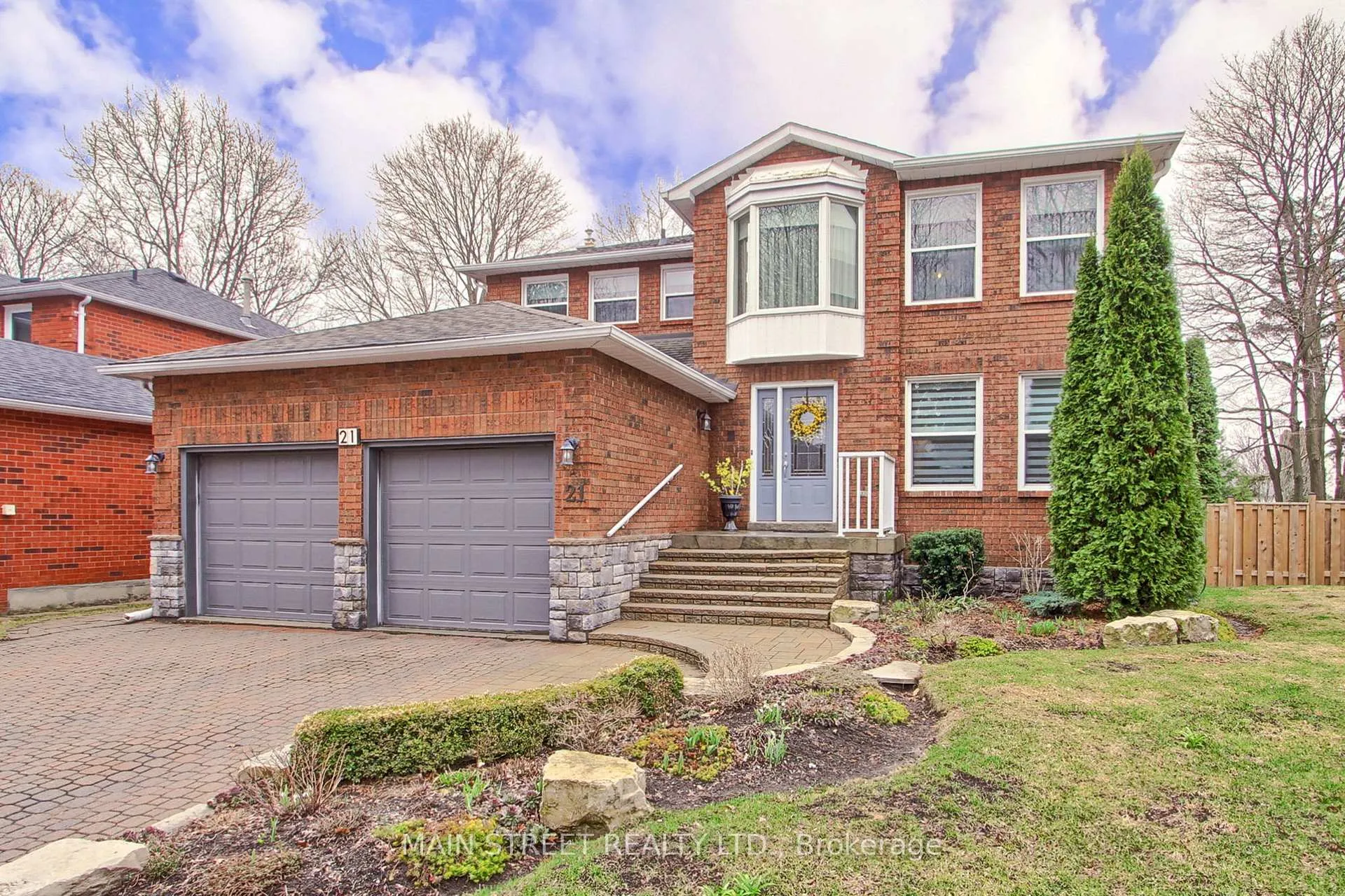Photo 2 of 21 Chadburn Crescent, Aurora, Hills of St Andrew — HOMEH