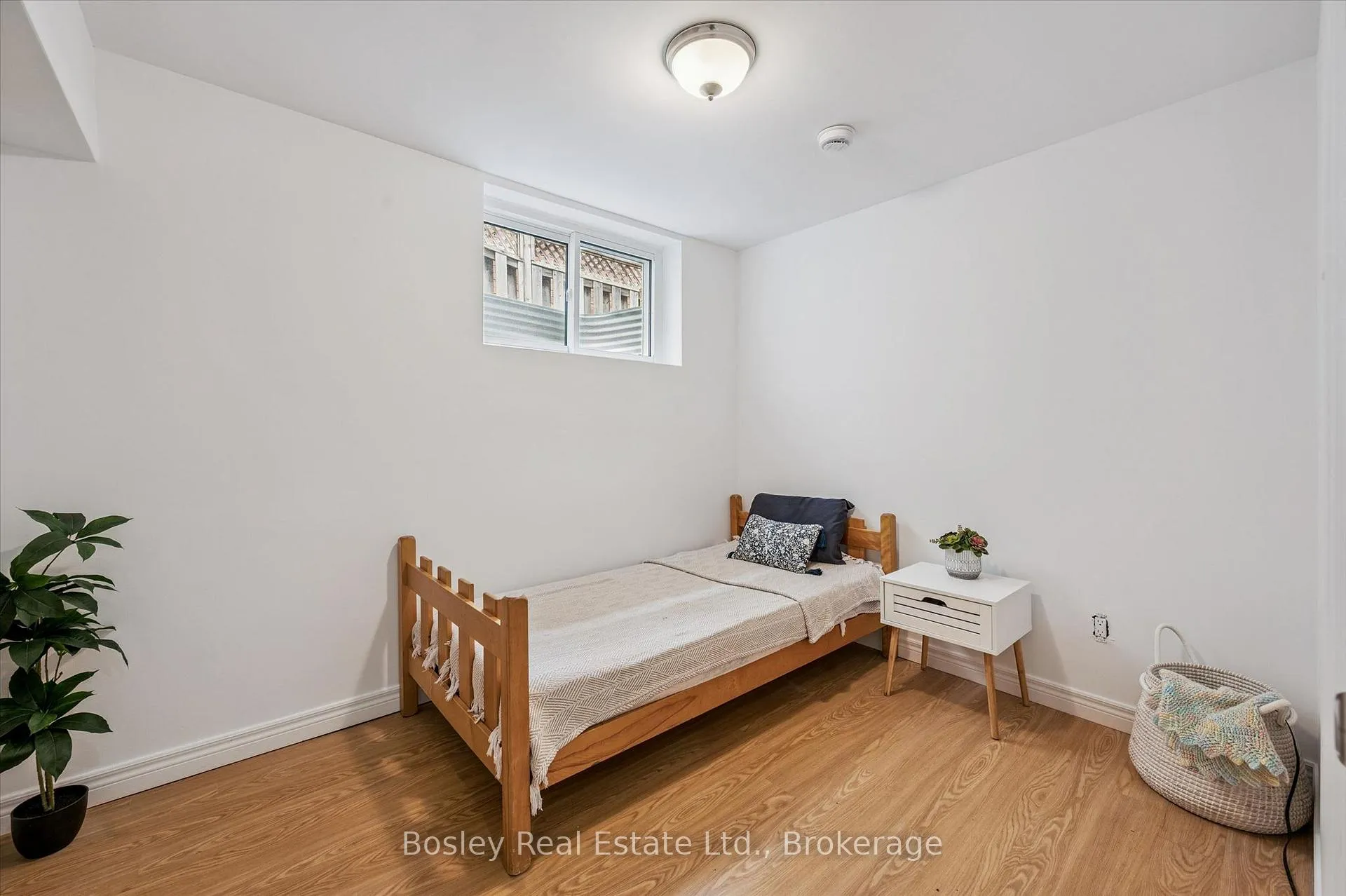 Photo 27 of 301 Grange Road, Guelph, Grange Road — HOMEH