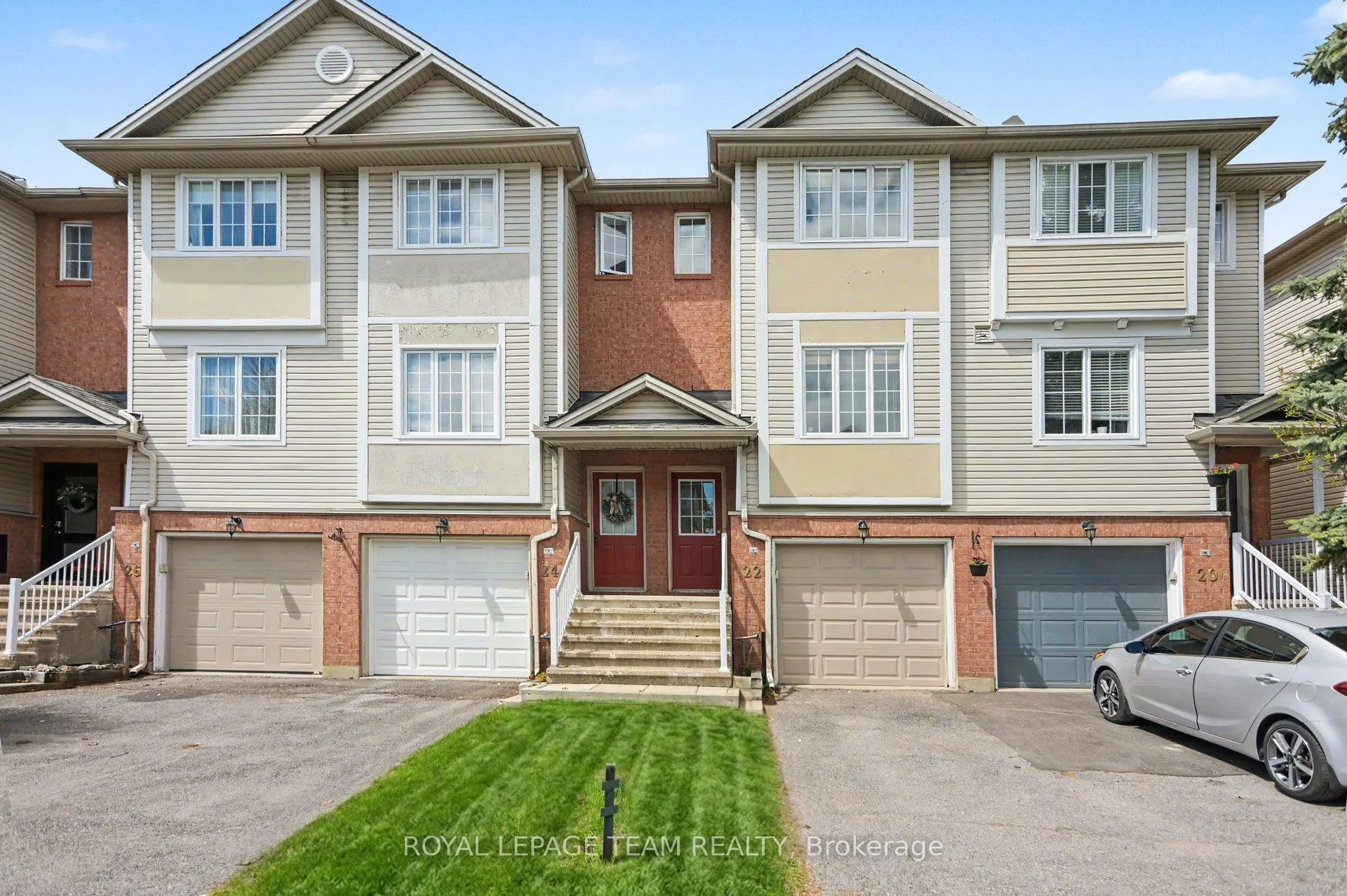 Front of 22 Yorkville Street