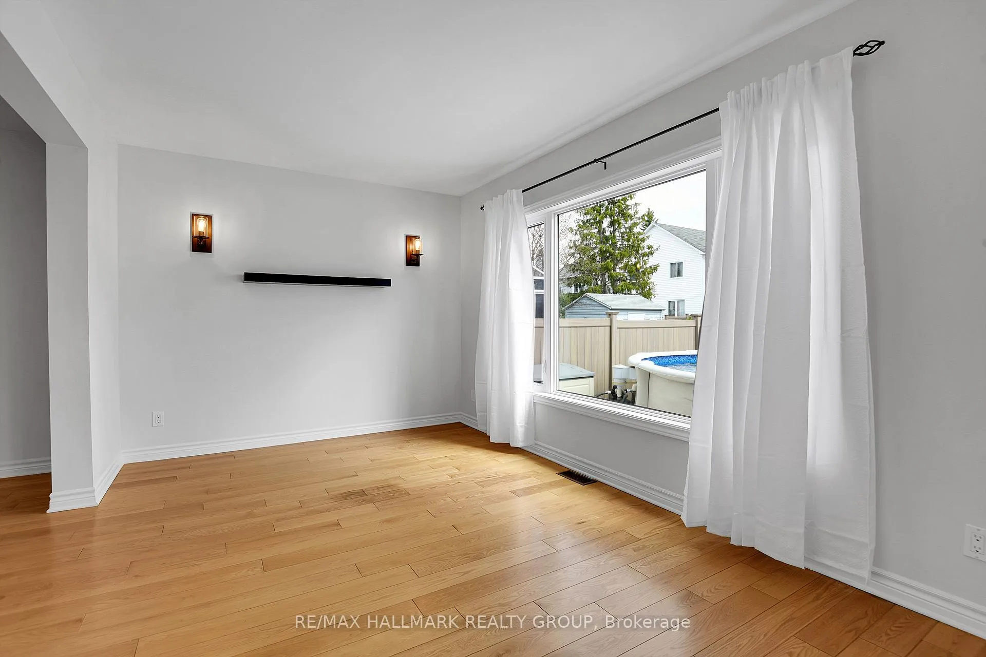 Photo 11 of 6602 Windsong Avenue, Ottawa, Orleans/Sunridge — HOMEH