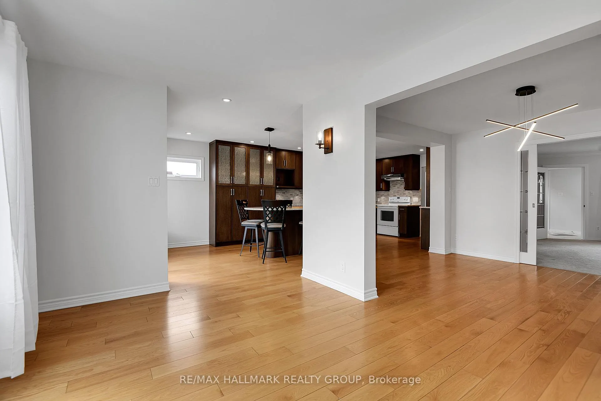 Photo 12 of 6602 Windsong Avenue, Ottawa, Orleans/Sunridge — HOMEH