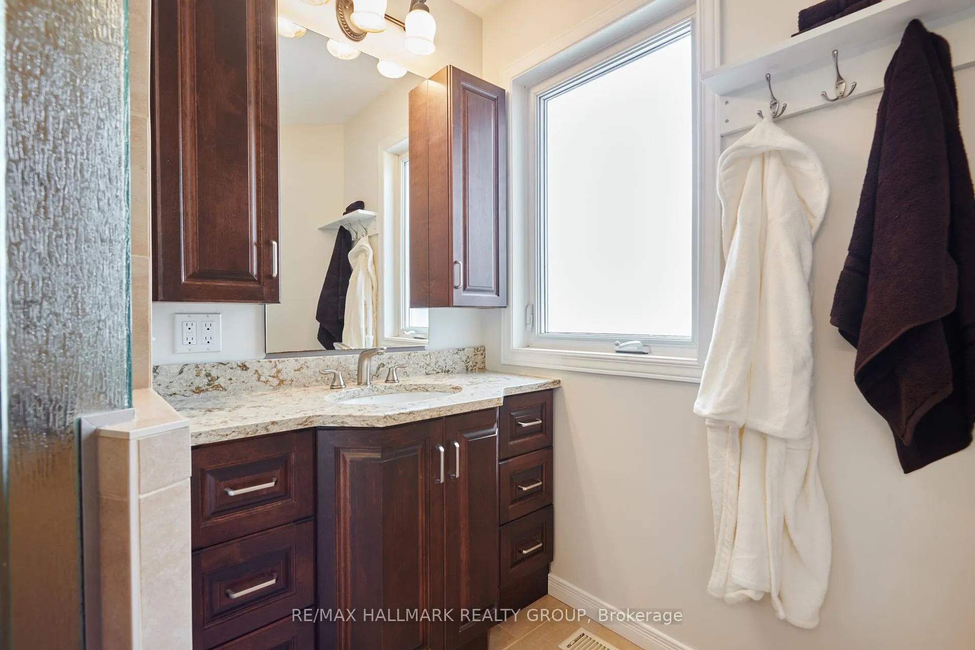Photo 29 of 6602 Windsong Avenue, Ottawa, Orleans/Sunridge — HOMEH