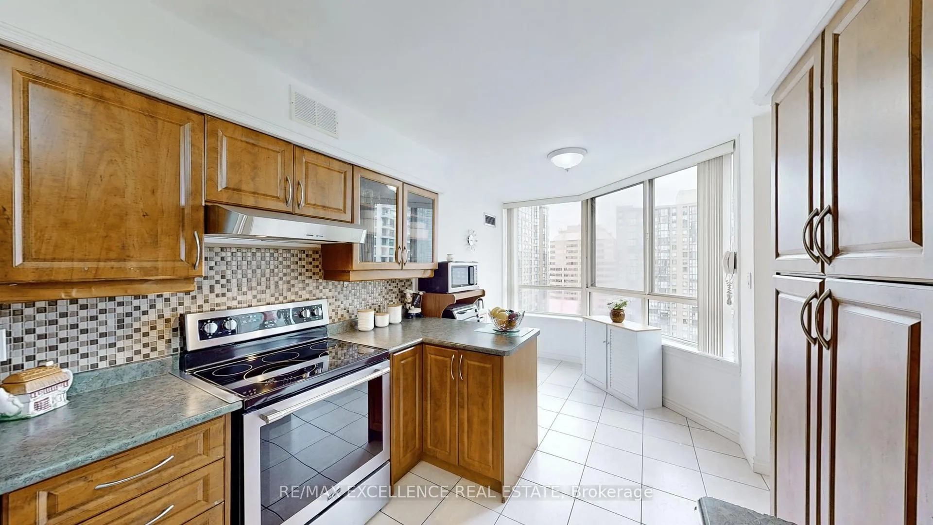 Photo 12 of Unit 1504, 3605 Kariya Drive, Mississauga, City Centre — HOMEH