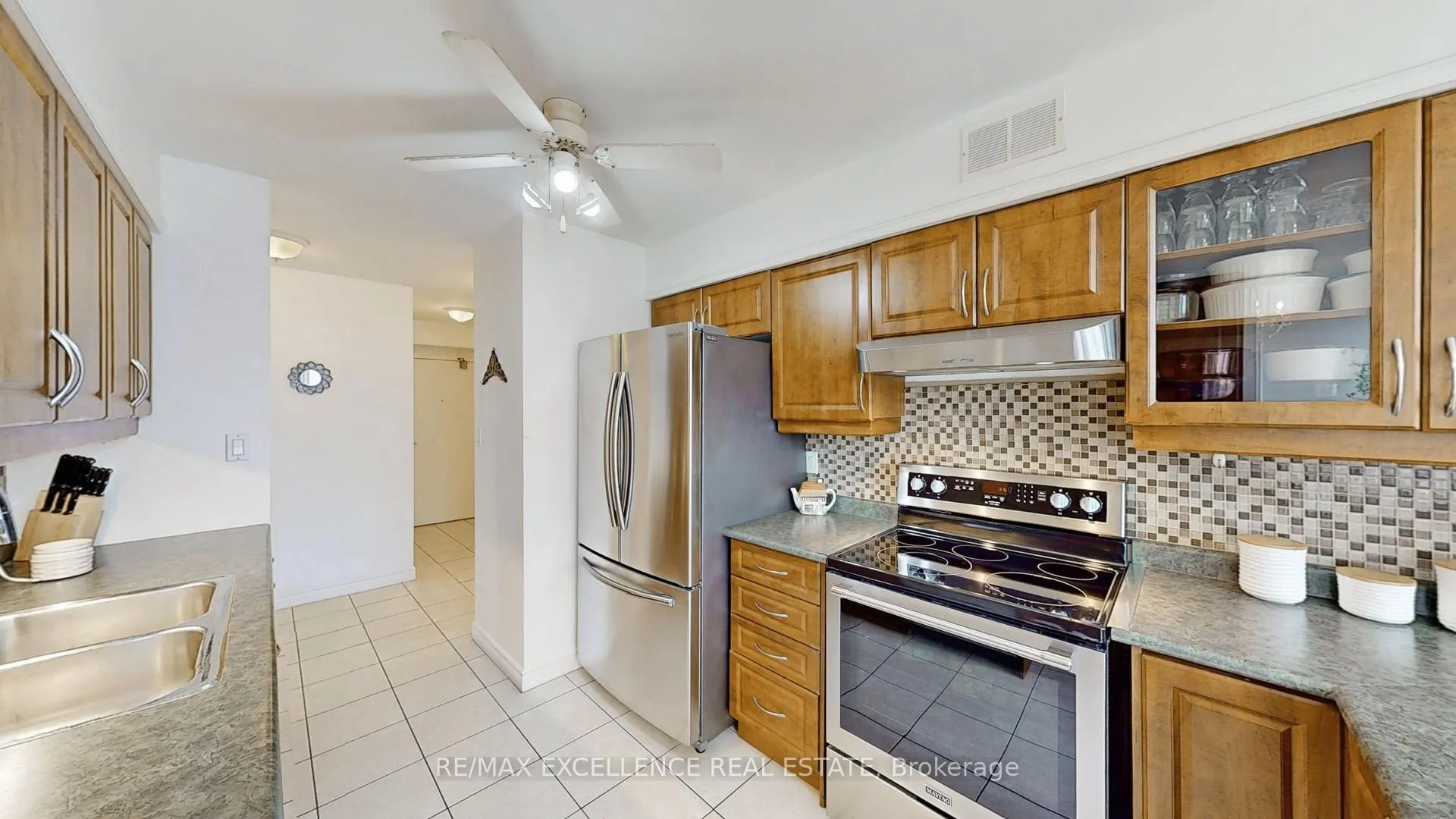 Photo 13 of Unit 1504, 3605 Kariya Drive, Mississauga, City Centre — HOMEH