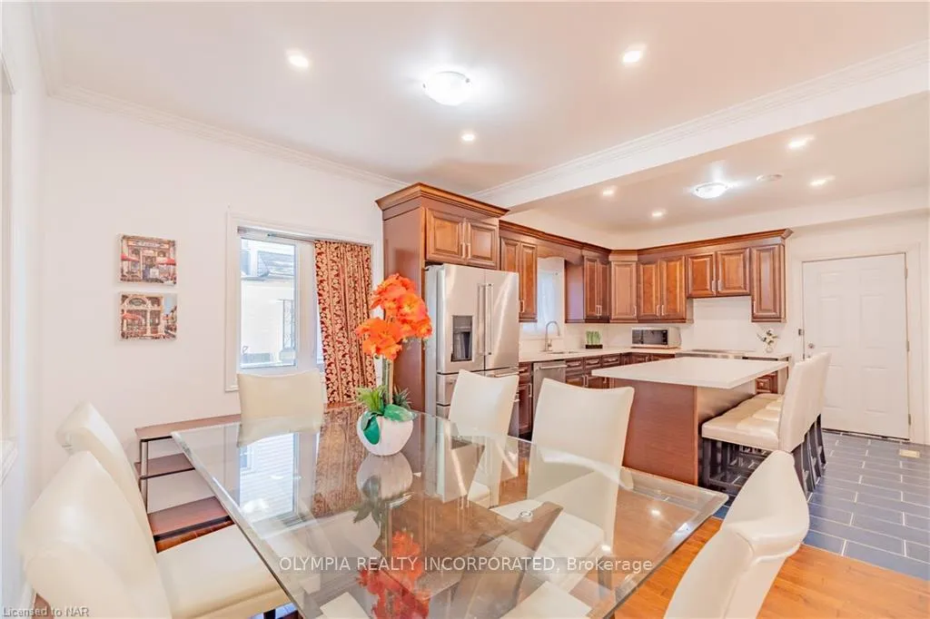 Photo 9 of 6571 Cleveland Avenue, Niagara Falls, Dorchester — HOMEH
