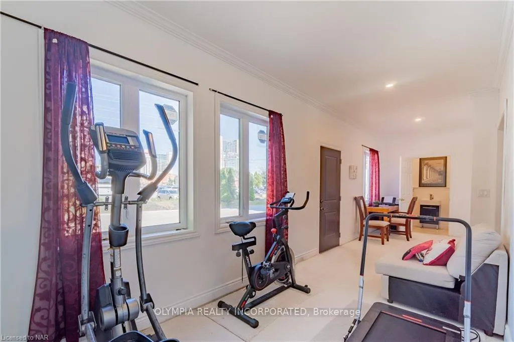 Photo 11 of 6571 Cleveland Avenue, Niagara Falls, Dorchester — HOMEH