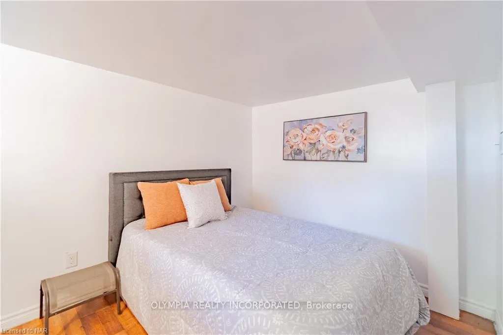 Photo 23 of 6571 Cleveland Avenue, Niagara Falls, Dorchester — HOMEH