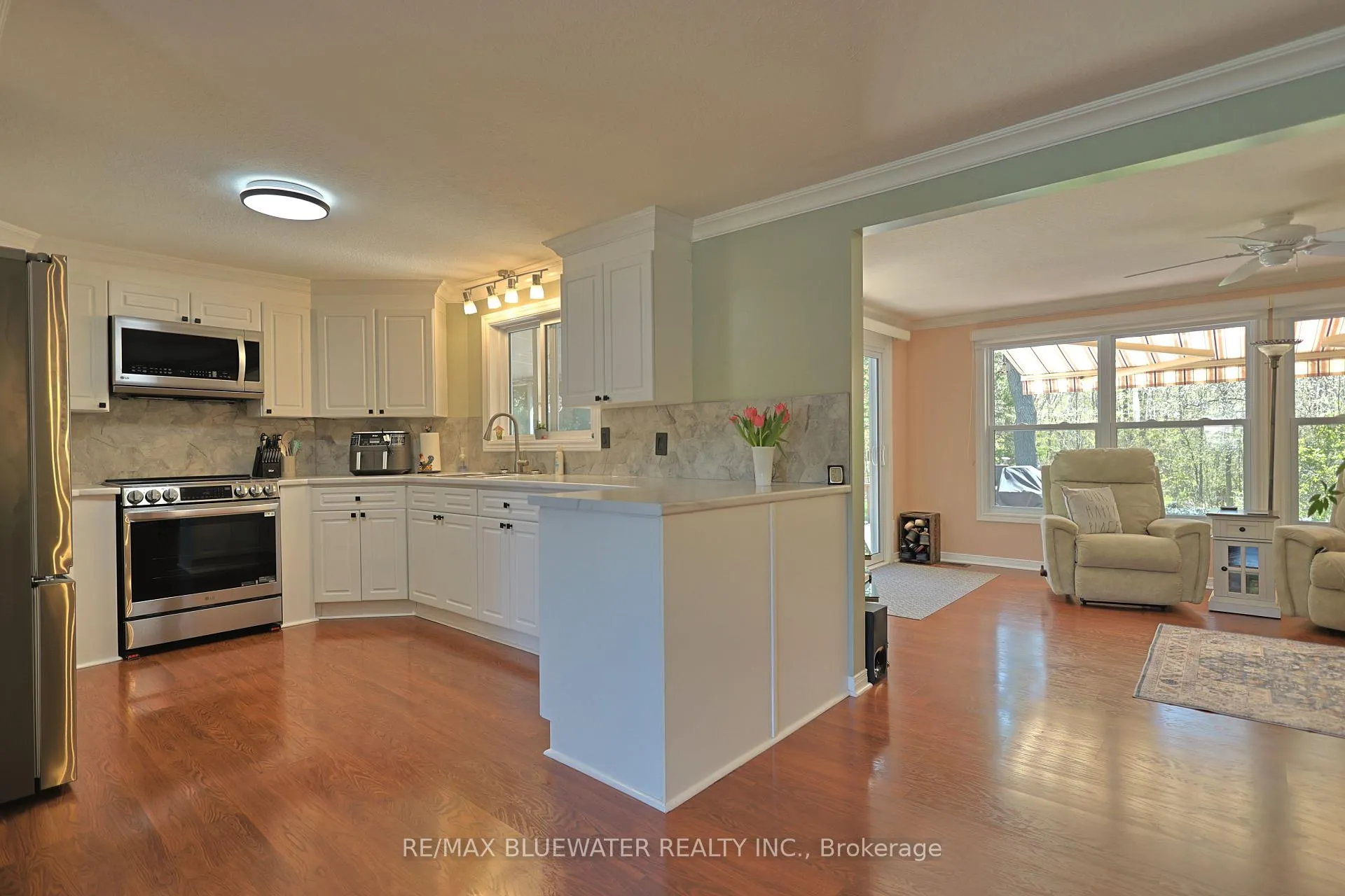 Photo 4 of 350 Shannon Boulevard, South Huron, Stephen — HOMEH