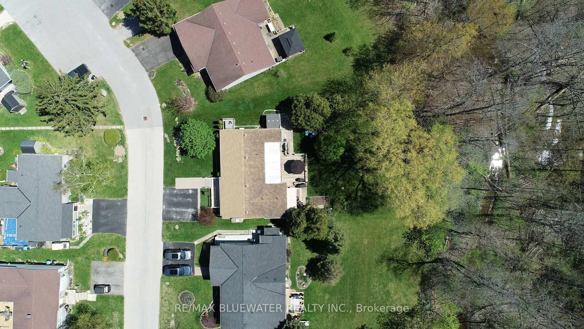 Photo 5 of 350 Shannon Boulevard, South Huron, Stephen — HOMEH