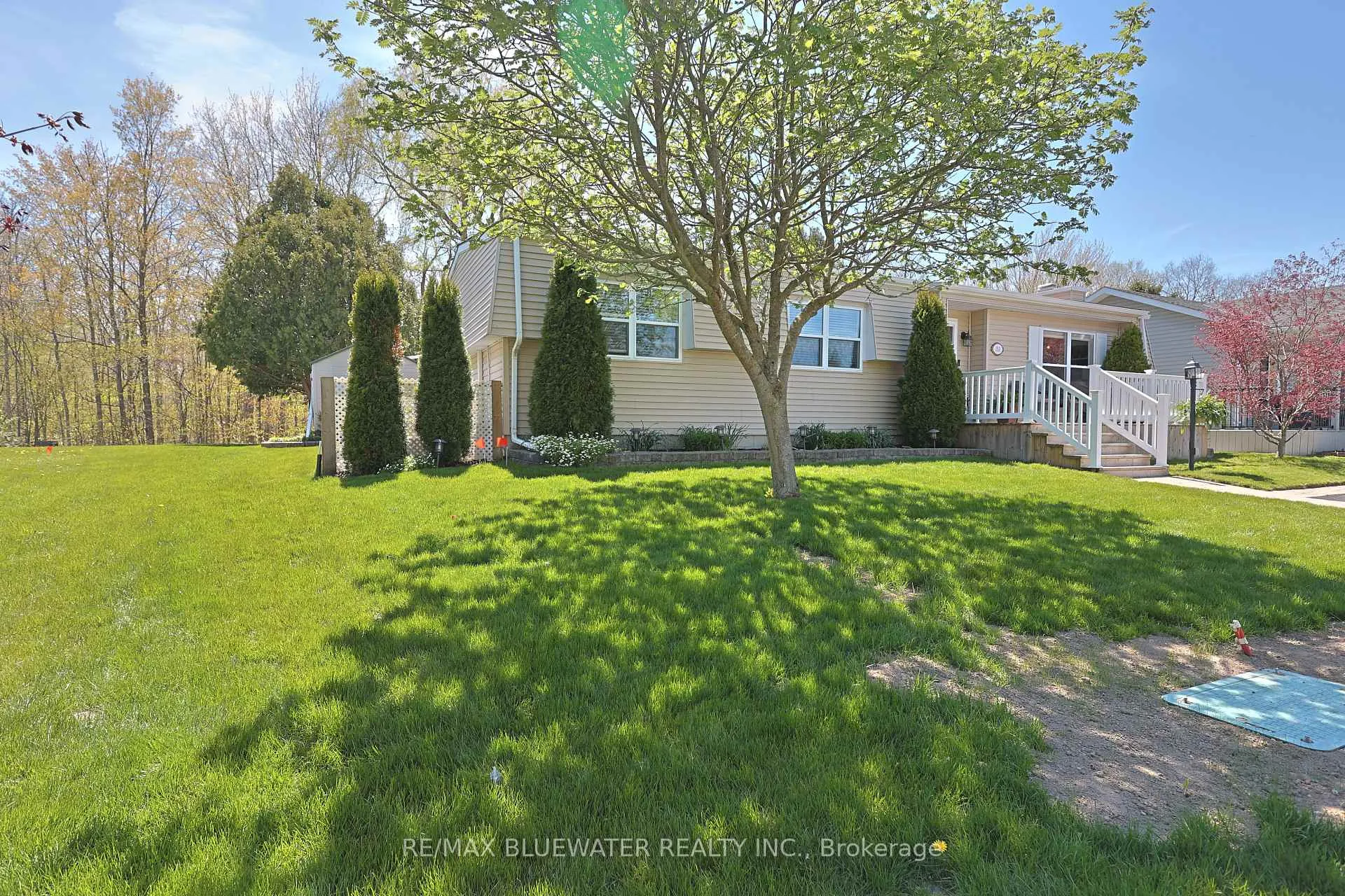 Photo 6 of 350 Shannon Boulevard, South Huron, Stephen — HOMEH