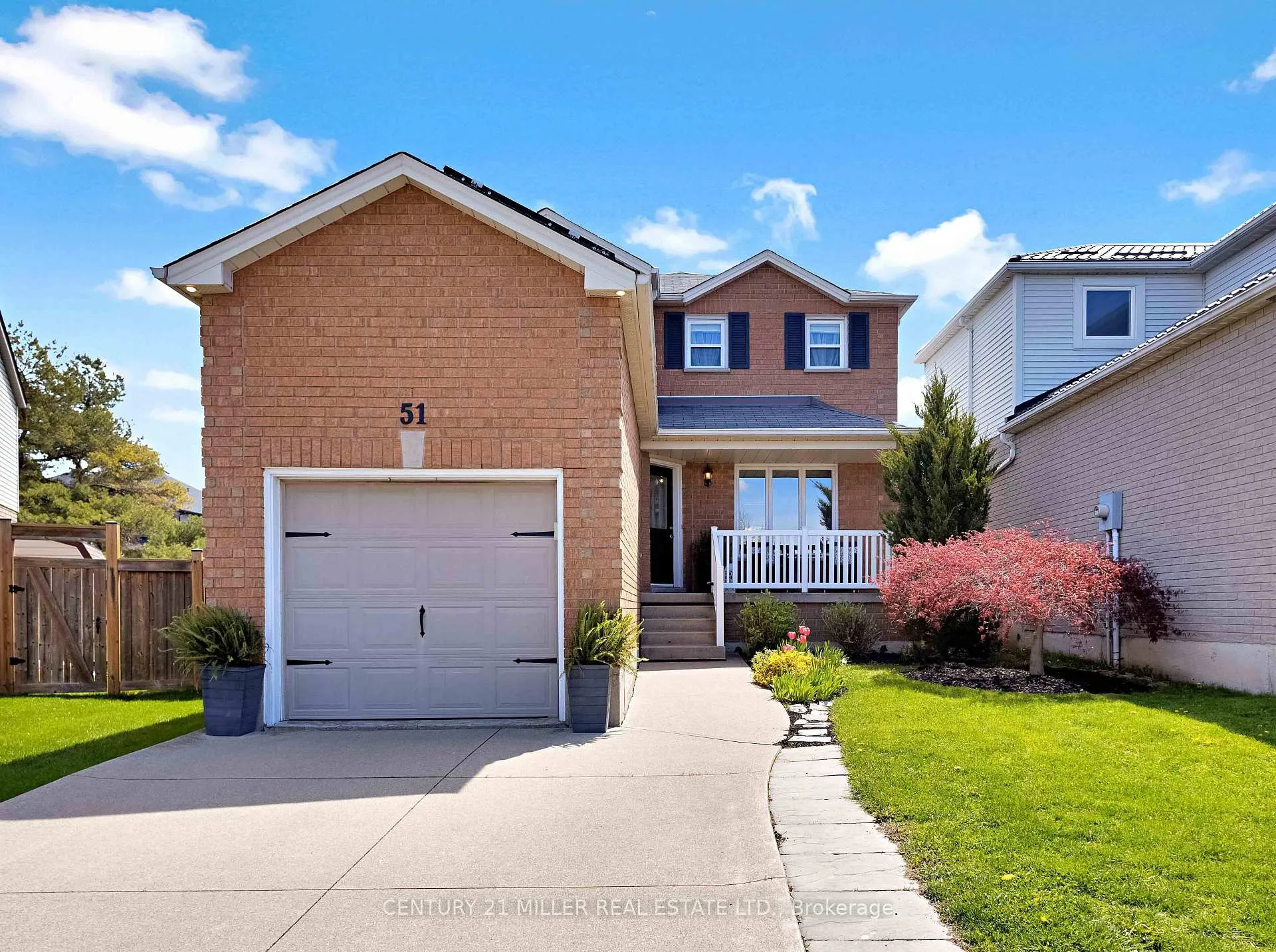 Photo 2 of 51 Cartier Crescent, Hamilton, Butler — HOMEH