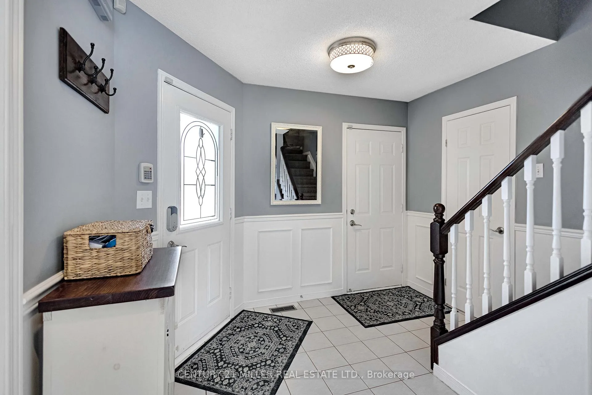 Photo 5 of 51 Cartier Crescent, Hamilton, Butler — HOMEH