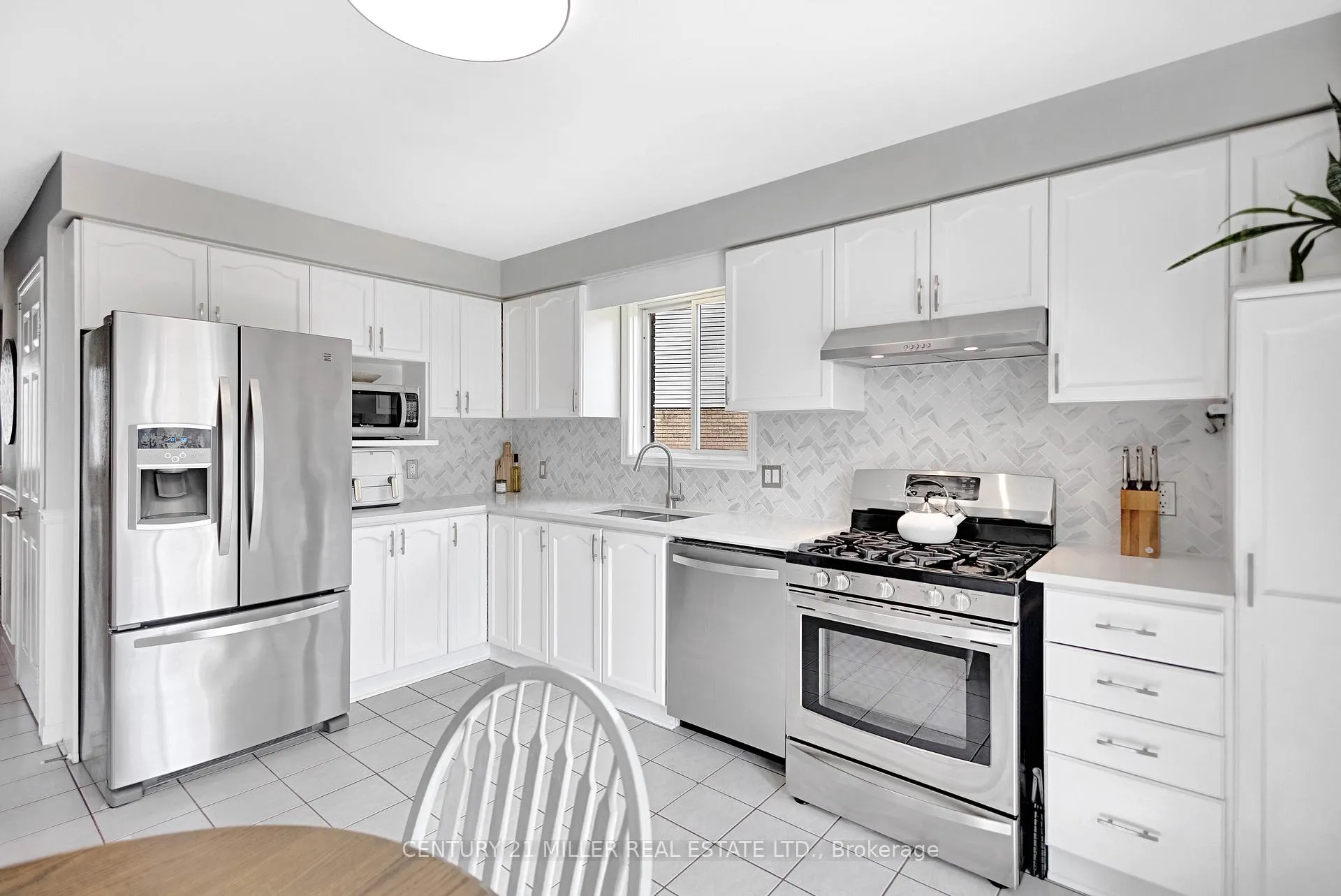 Photo 14 of 51 Cartier Crescent, Hamilton, Butler — HOMEH