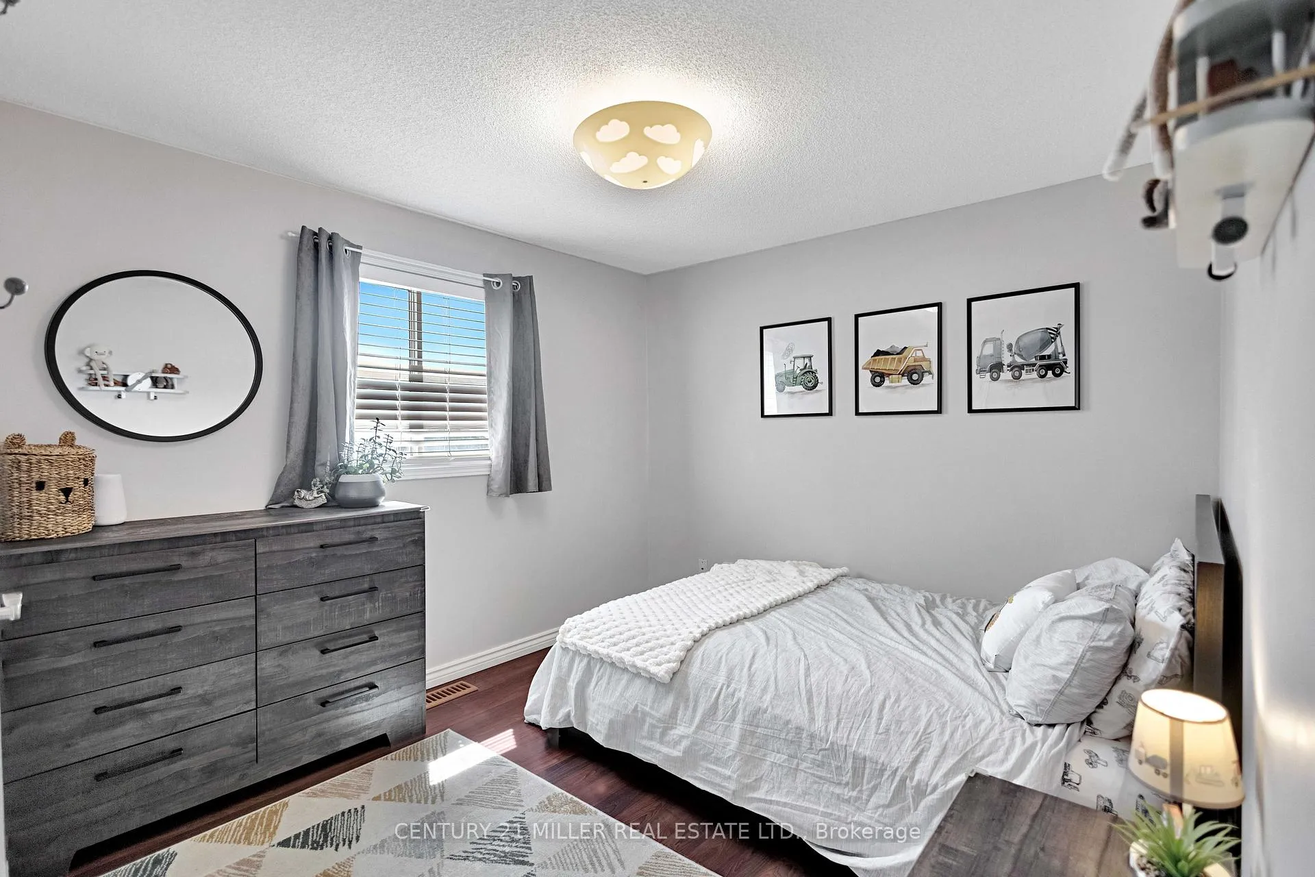 Photo 19 of 51 Cartier Crescent, Hamilton, Butler — HOMEH