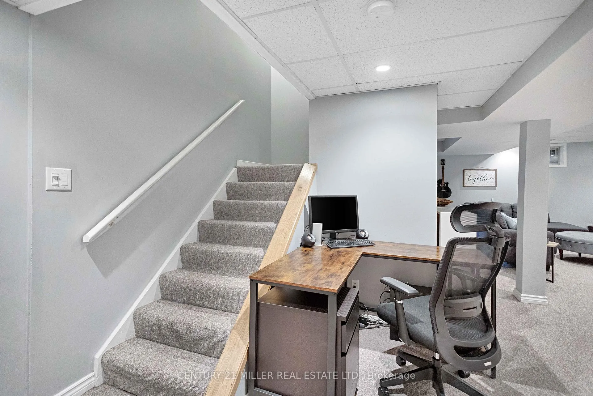 Photo 22 of 51 Cartier Crescent, Hamilton, Butler — HOMEH