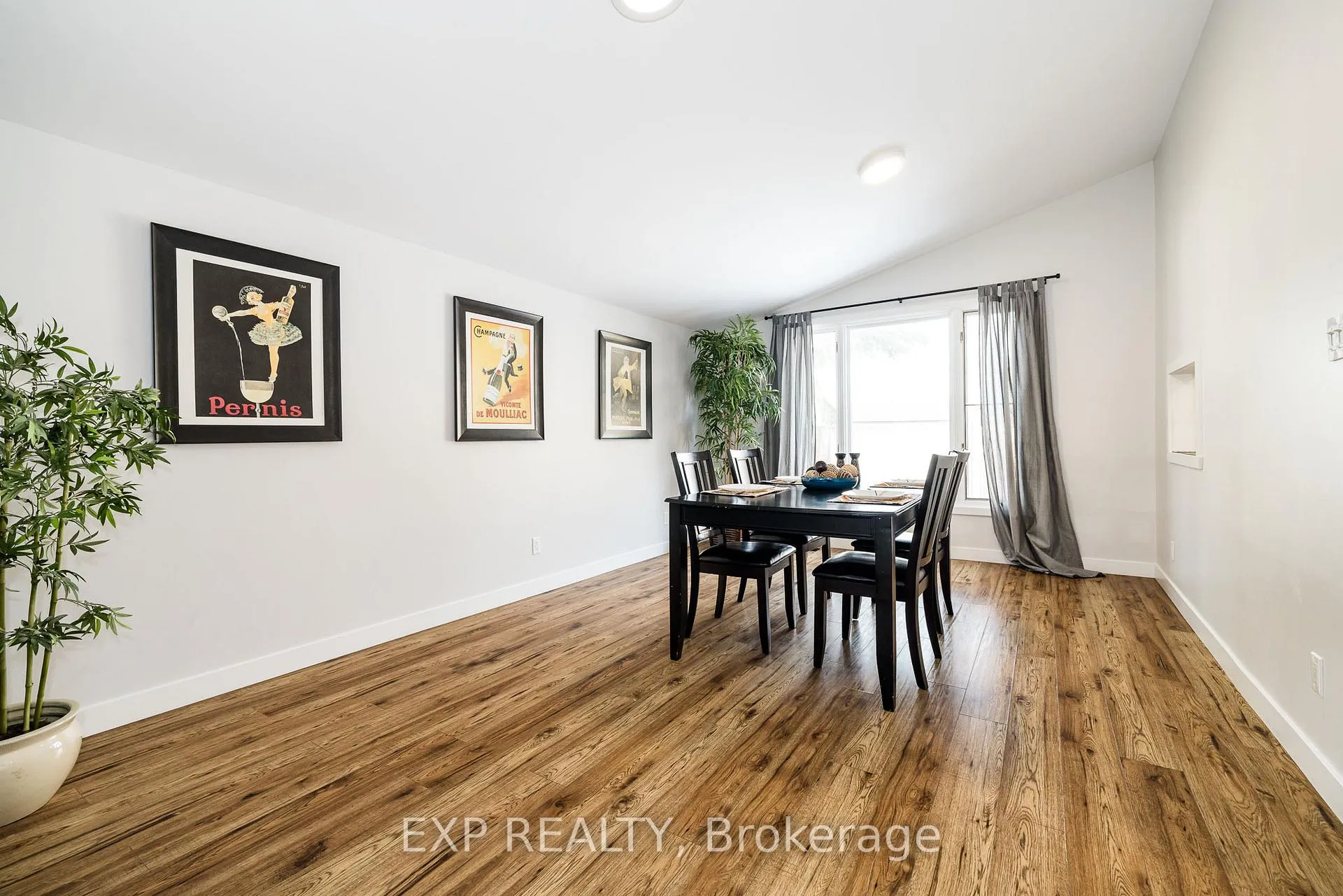Photo 7 of 2196 Plesser Street, Ottawa, Elmvale Acres/Urbandale — HOMEH