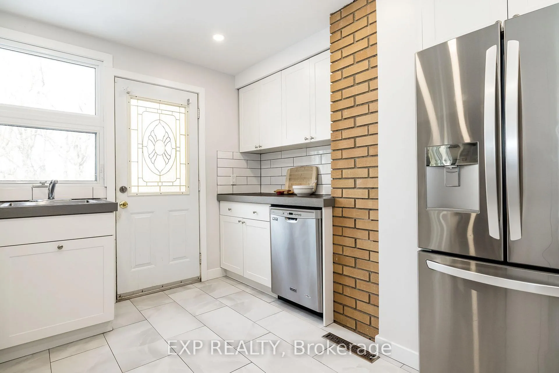 Photo 12 of 2196 Plesser Street, Ottawa, Elmvale Acres/Urbandale — HOMEH