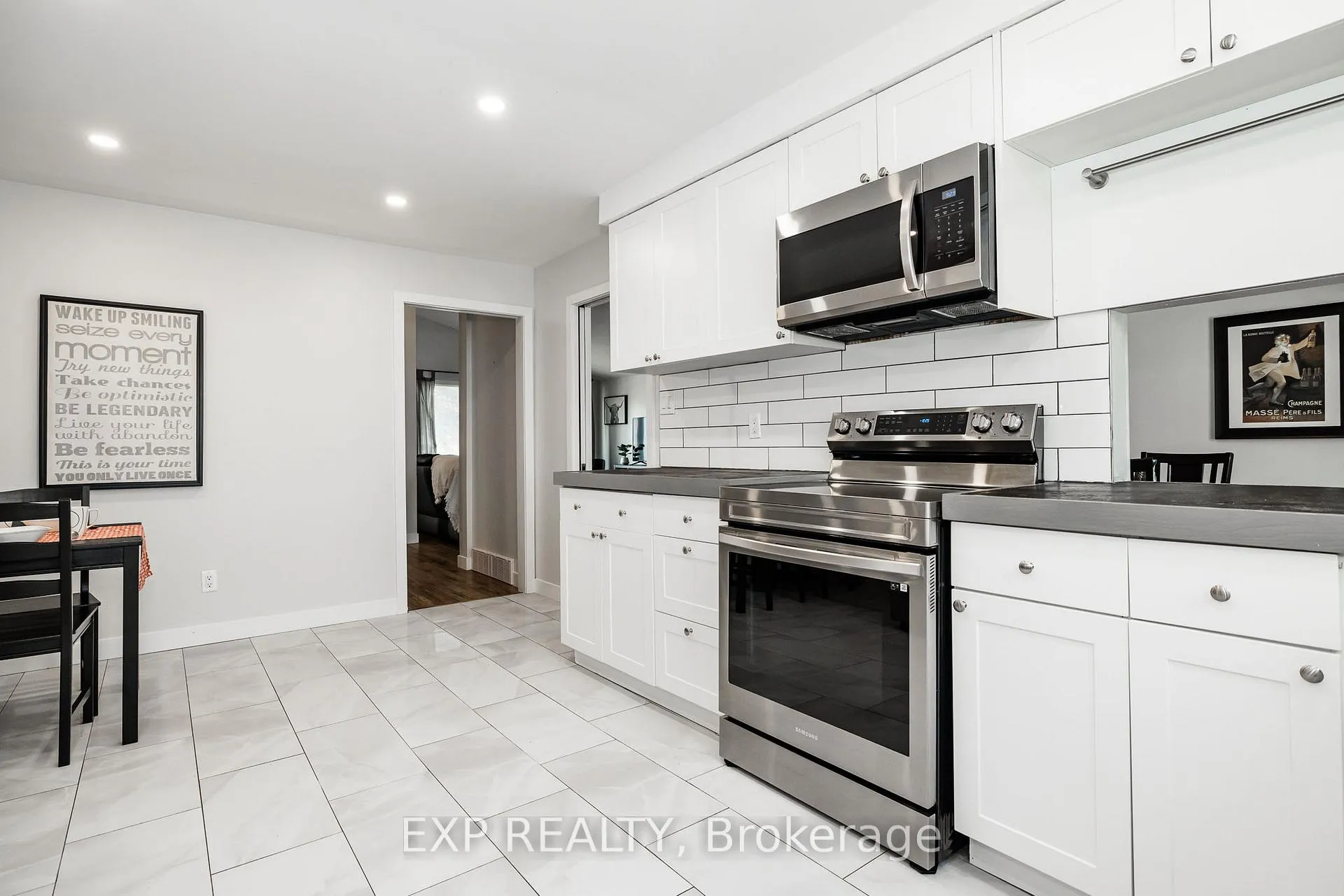 Photo 13 of 2196 Plesser Street, Ottawa, Elmvale Acres/Urbandale — HOMEH