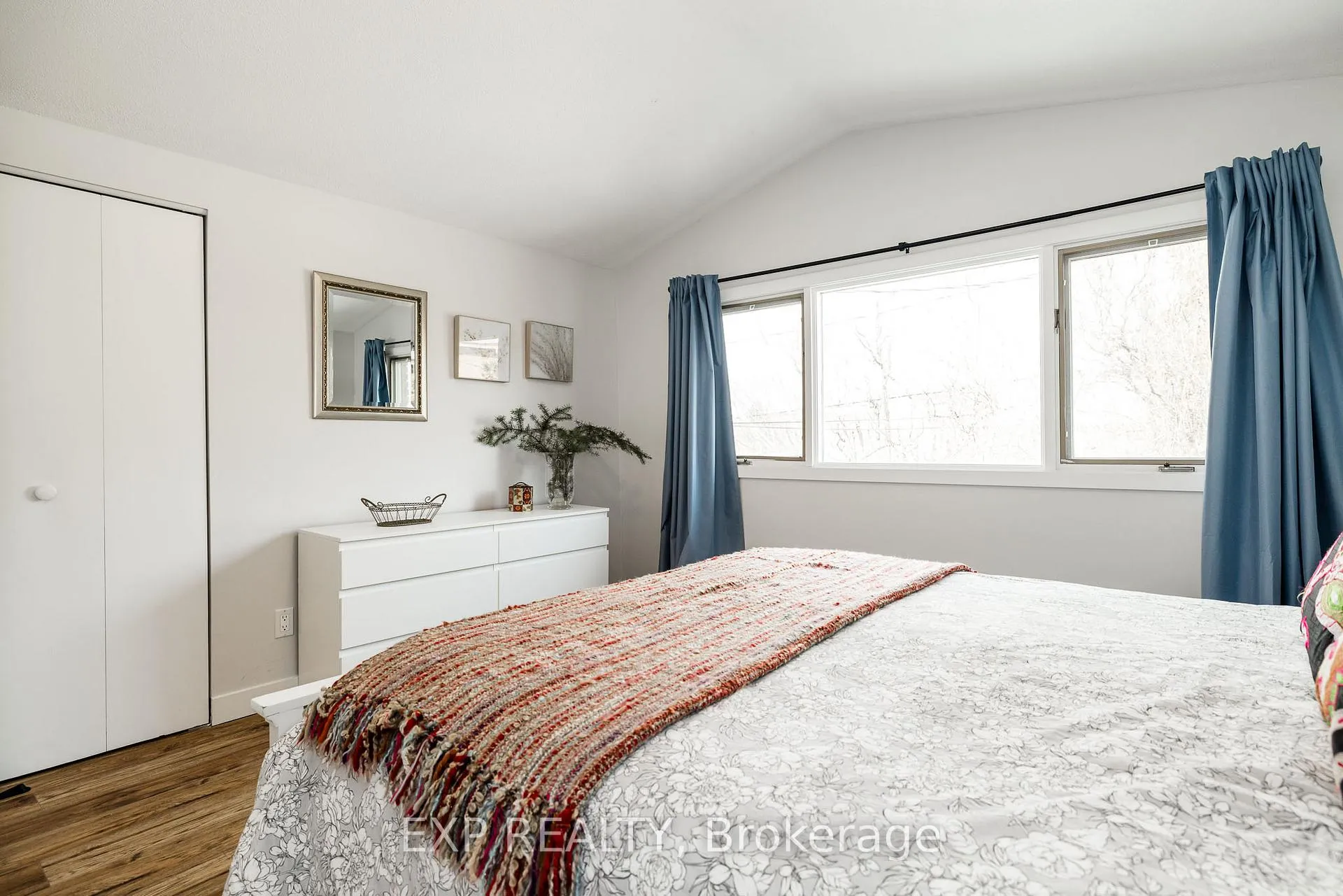 Photo 15 of 2196 Plesser Street, Ottawa, Elmvale Acres/Urbandale — HOMEH