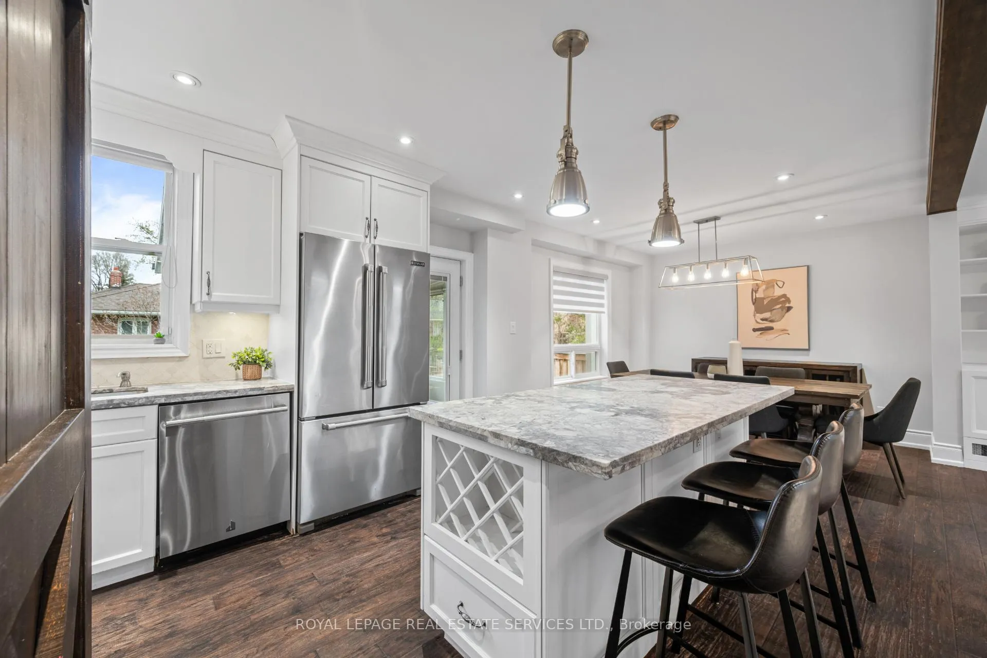 Photo 7 of 10 Glenellen Drive W, Etobicoke, Stonegate-Queensway — HOMEH