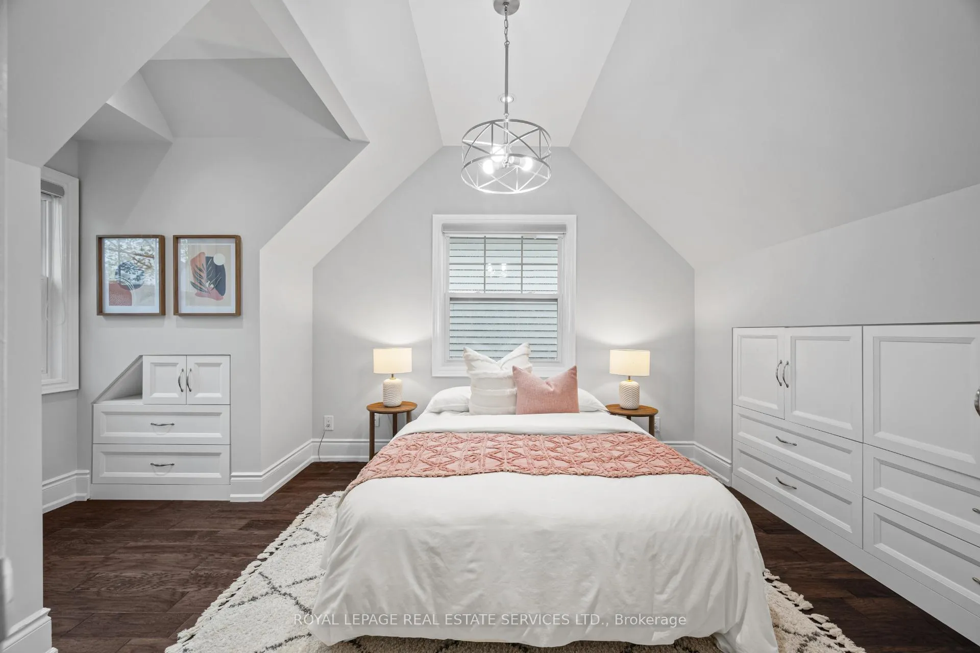 Photo 18 of 10 Glenellen Drive W, Etobicoke, Stonegate-Queensway — HOMEH