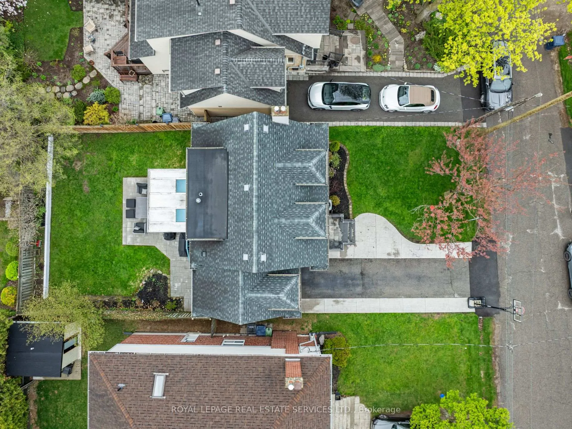 Photo 34 of 10 Glenellen Drive W, Etobicoke, Stonegate-Queensway — HOMEH