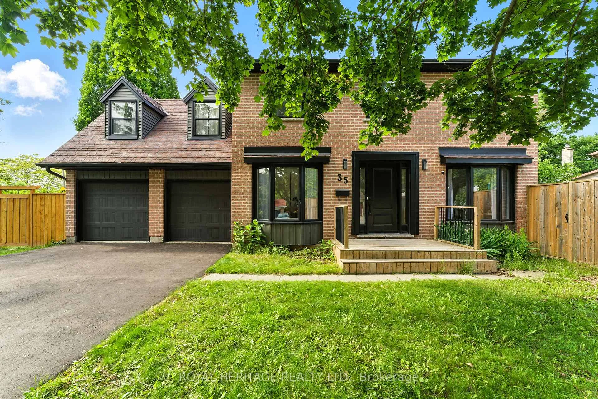 Photo 2 of 35 Aspen Valley Crescent, Guelph, Kortright West — HOMEH