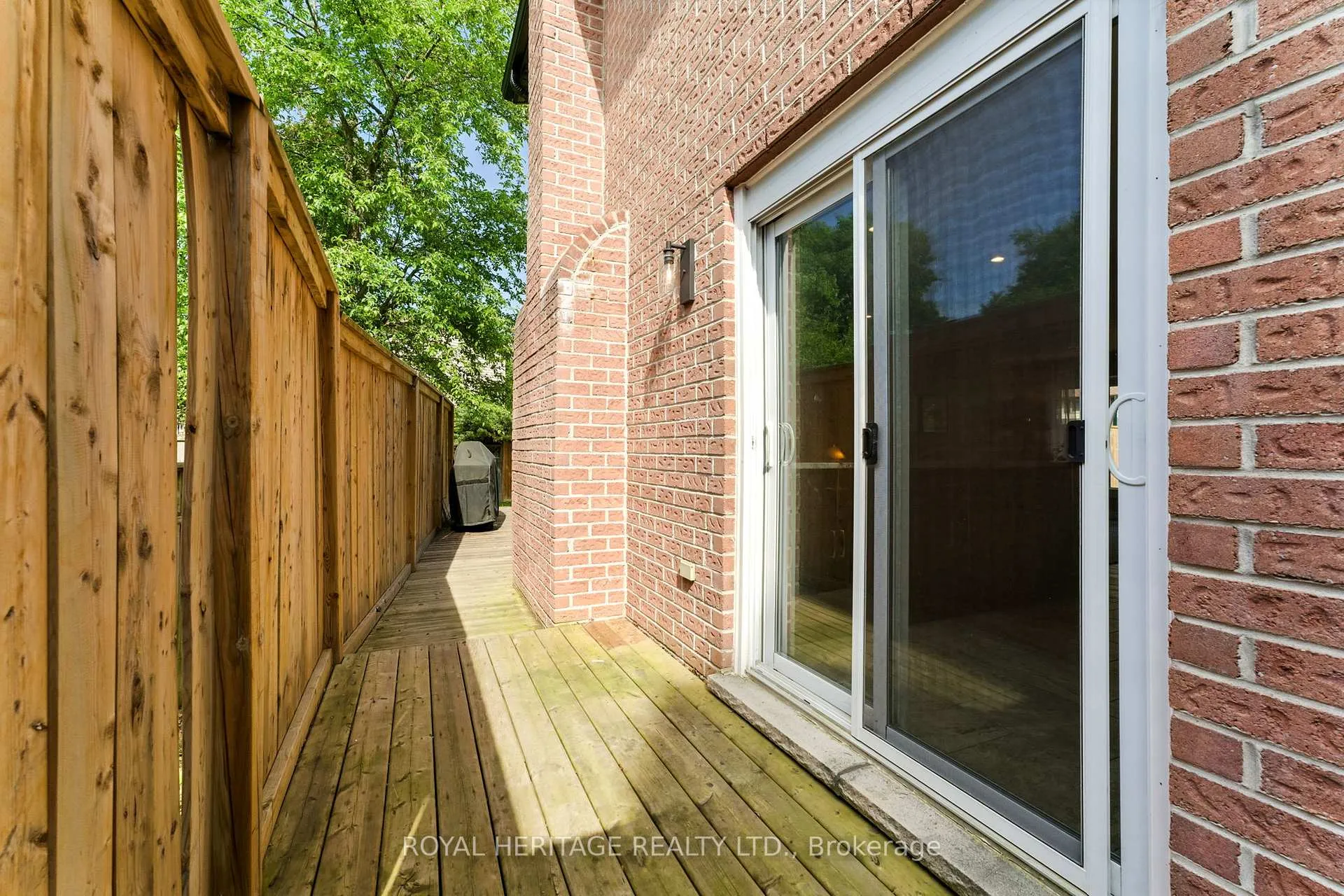 Photo 32 of 35 Aspen Valley Crescent, Guelph, Kortright West — HOMEH