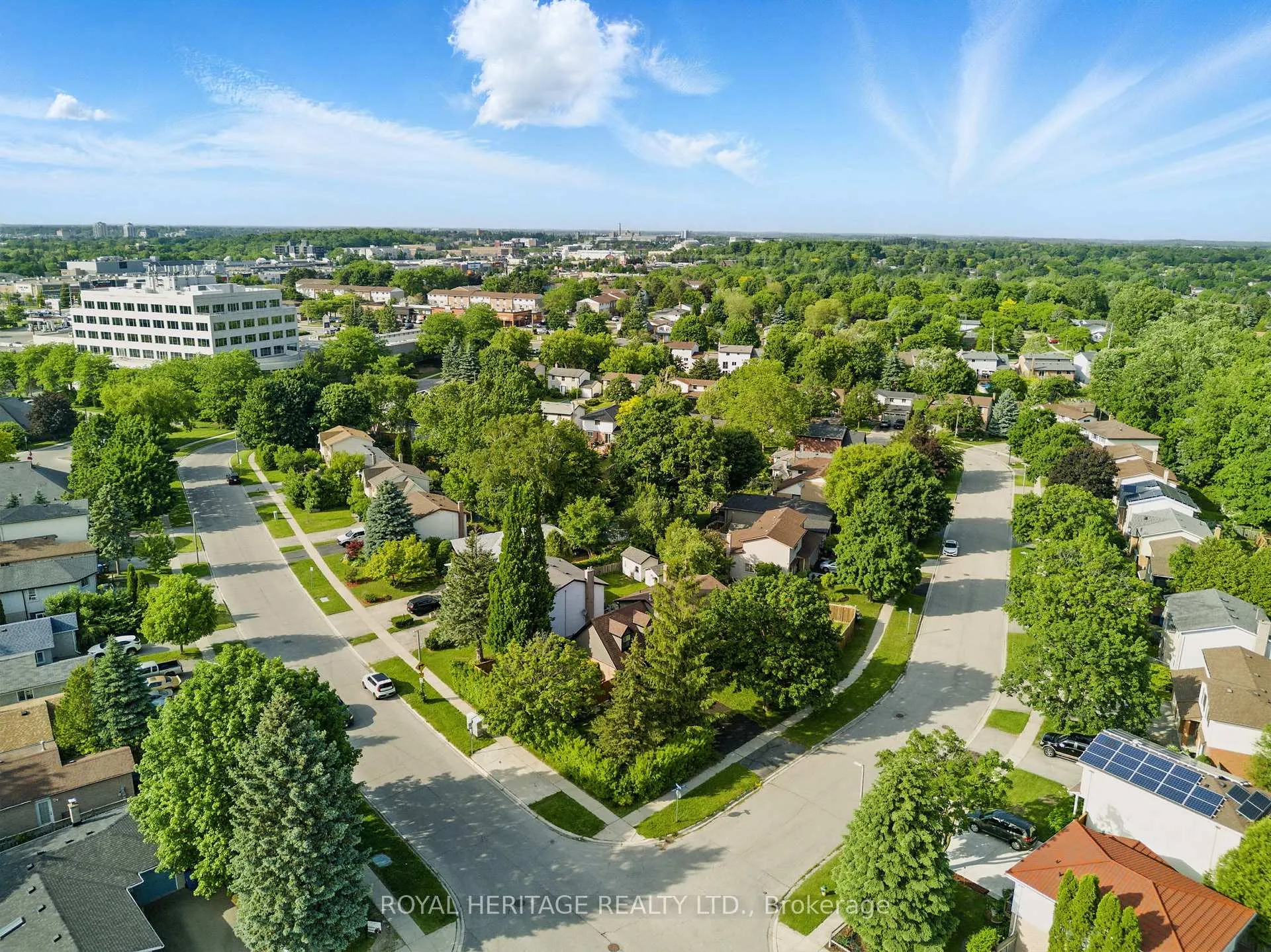 Photo 36 of 35 Aspen Valley Crescent, Guelph, Kortright West — HOMEH