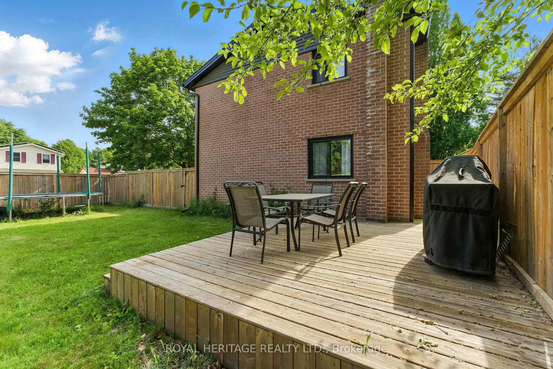 Photo 40 of 35 Aspen Valley Crescent, Guelph, Kortright West — HOMEH