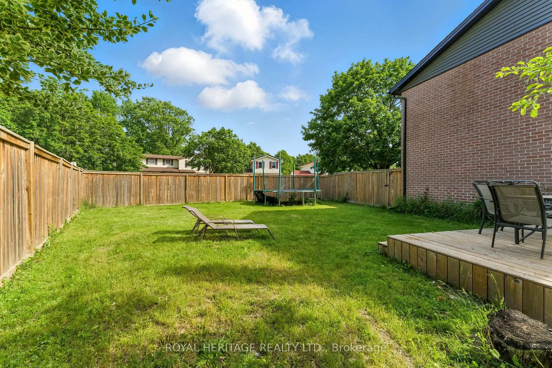 Photo 41 of 35 Aspen Valley Crescent, Guelph, Kortright West — HOMEH
