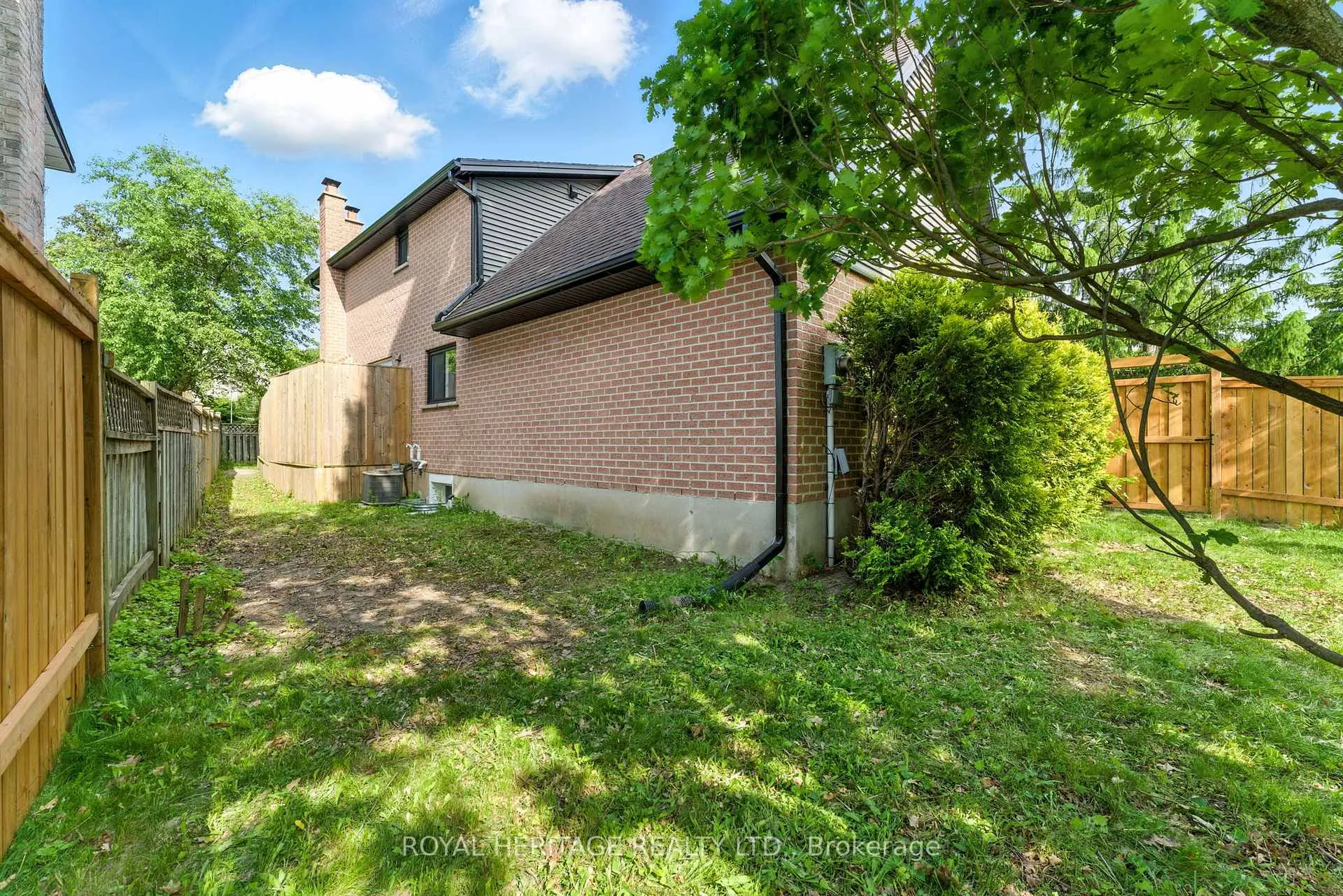 Photo 48 of 35 Aspen Valley Crescent, Guelph, Kortright West — HOMEH
