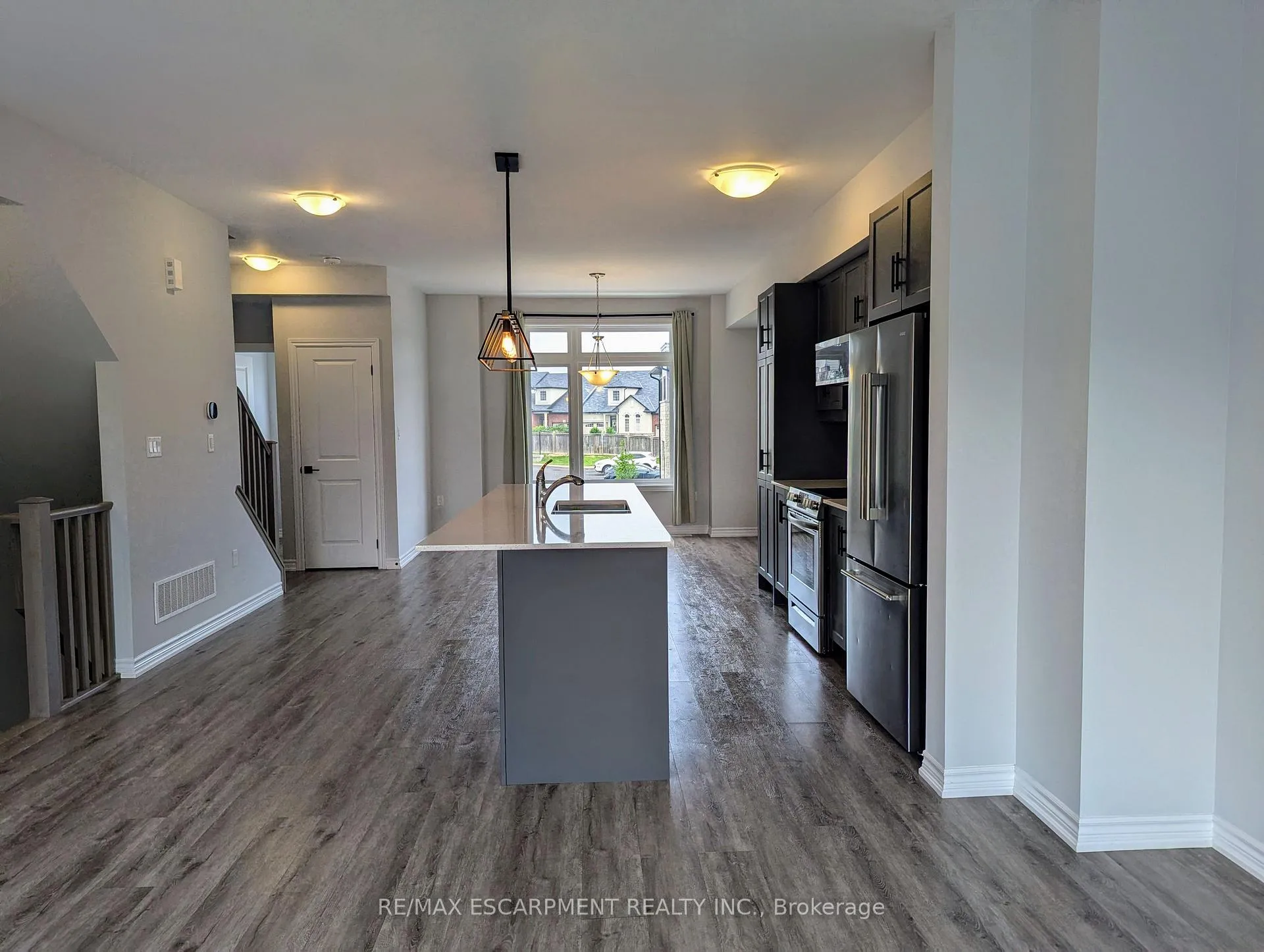 Photo 4 of 54 Cadwell Lane, Hamilton, Mountview — HOMEH
