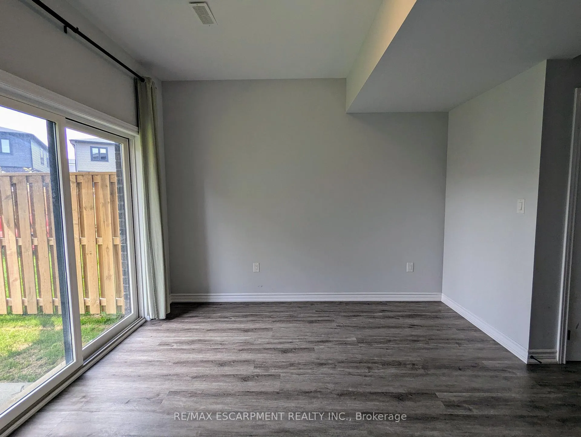 Photo 9 of 54 Cadwell Lane, Hamilton, Mountview — HOMEH