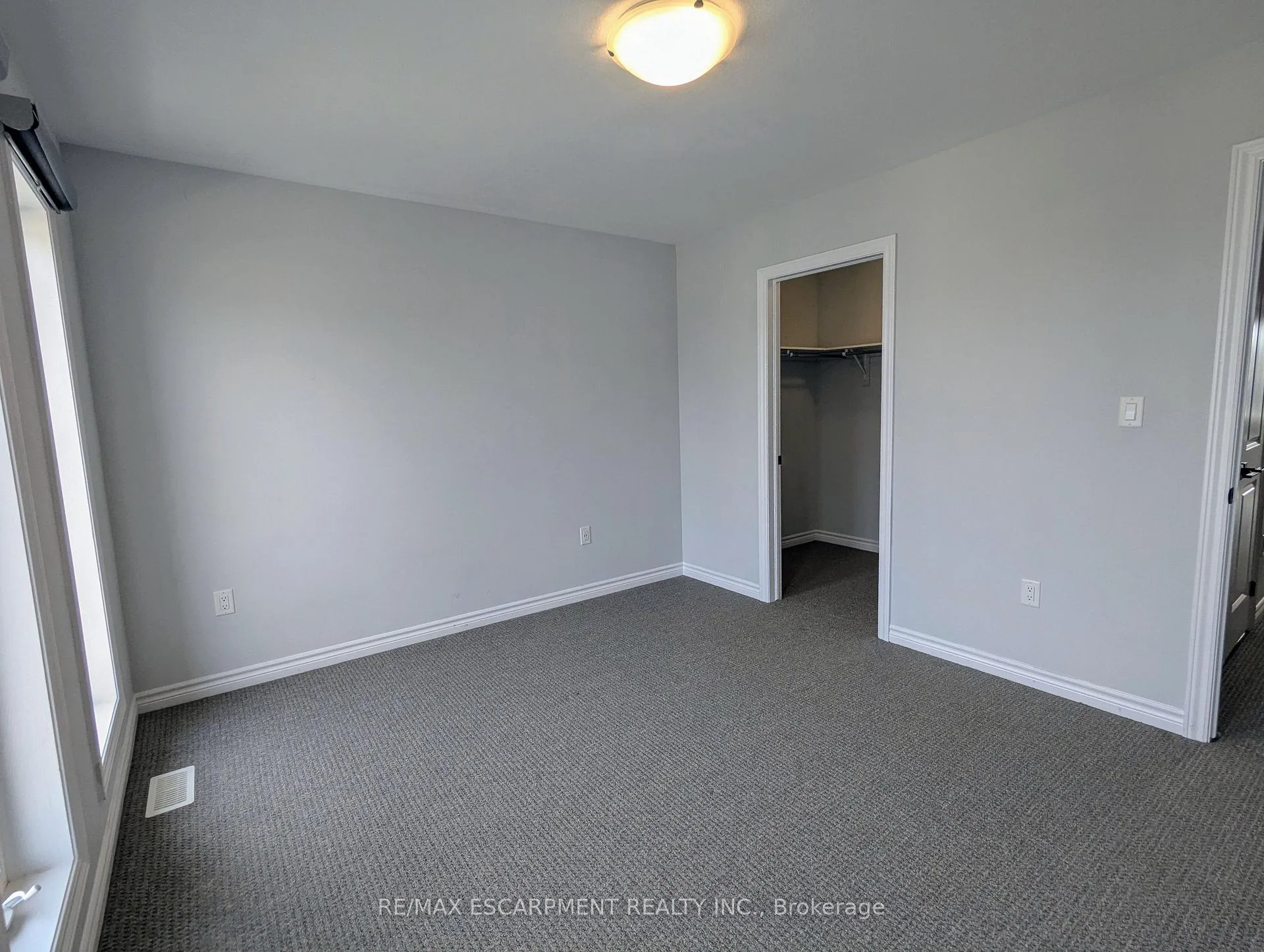 Photo 12 of 54 Cadwell Lane, Hamilton, Mountview — HOMEH