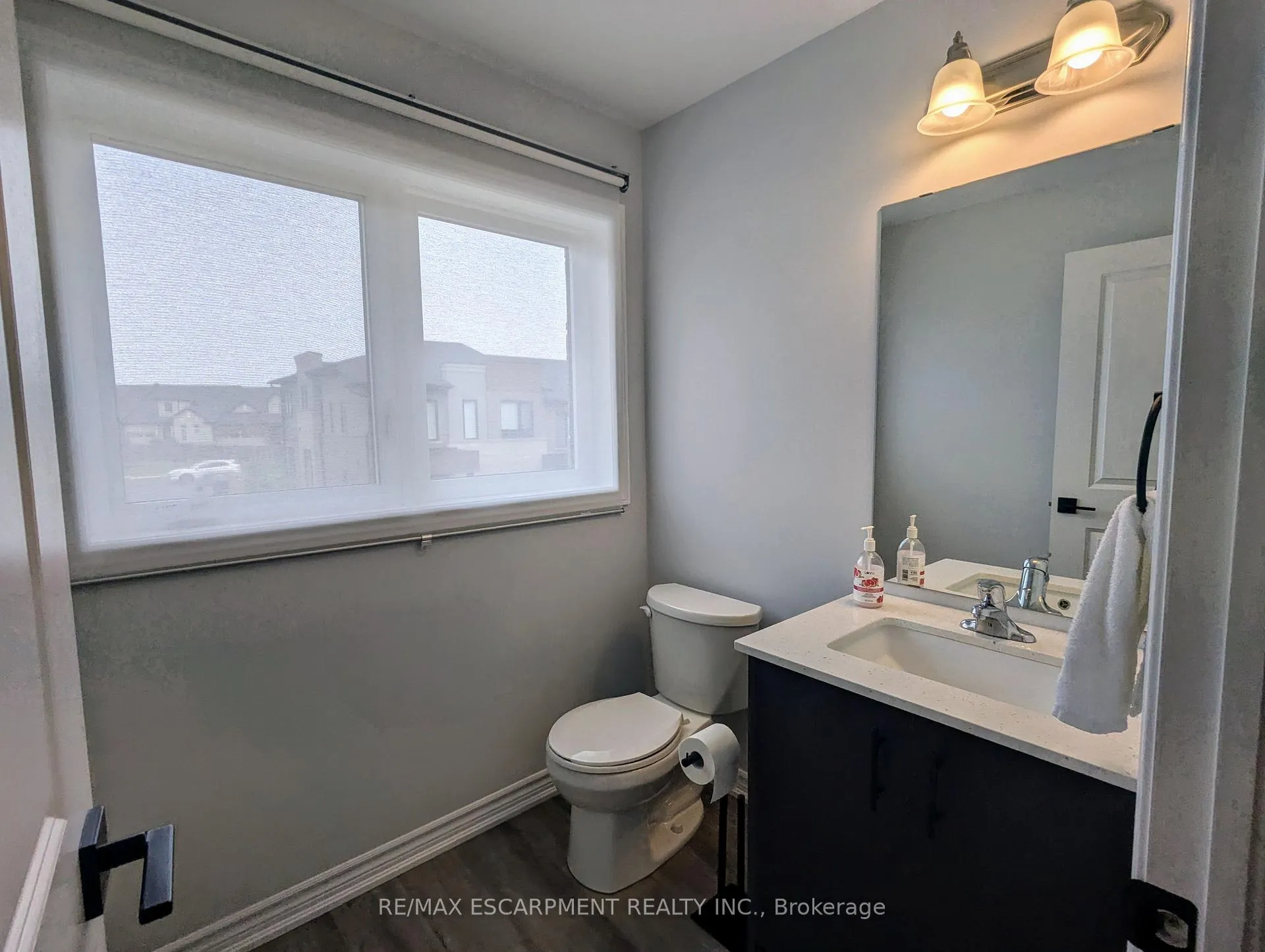 Photo 20 of 54 Cadwell Lane, Hamilton, Mountview — HOMEH