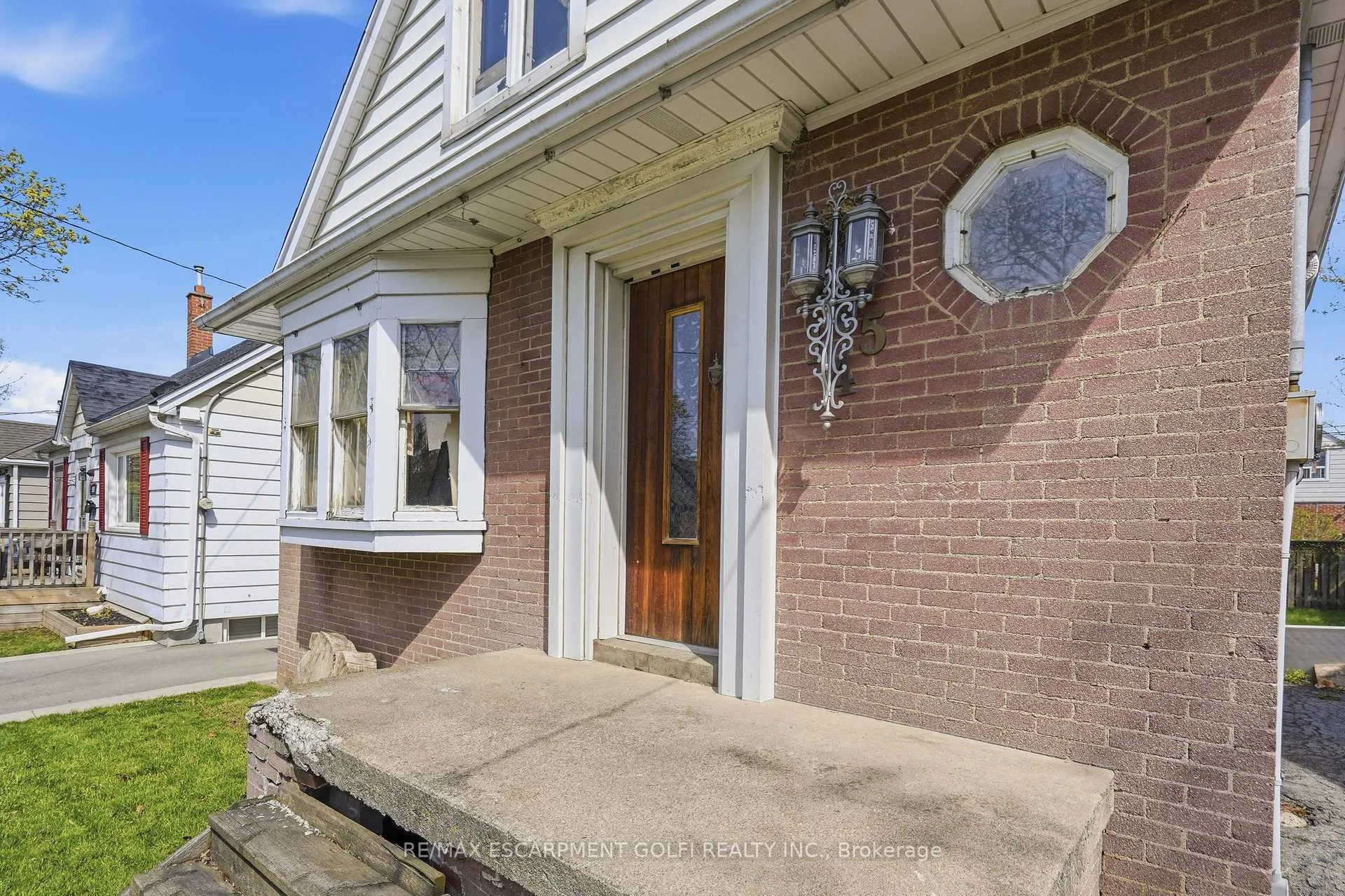 Photo 4 of 145 Auburn Avenue, Hamilton, Bartonville — HOMEH