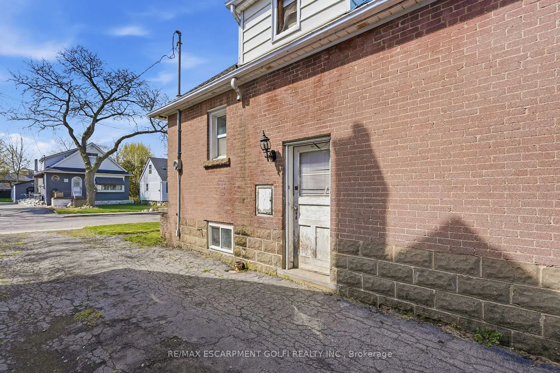 Photo 6 of 145 Auburn Avenue, Hamilton, Bartonville — HOMEH