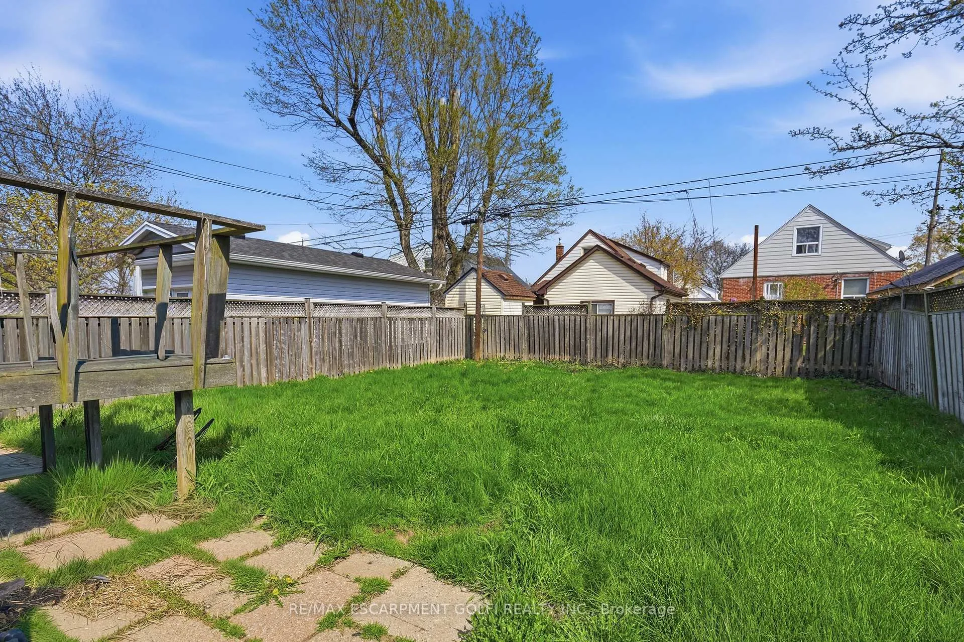 Photo 8 of 145 Auburn Avenue, Hamilton, Bartonville — HOMEH