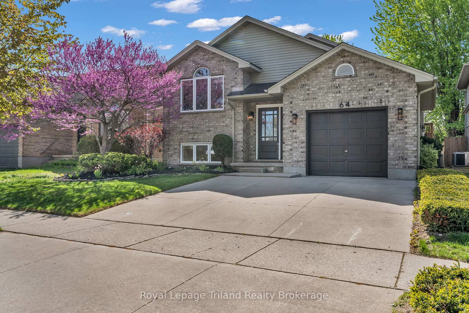 Photo 1 of 64 Hickory Boulevard W, Strathroy-Caradoc, SE — HOMEH