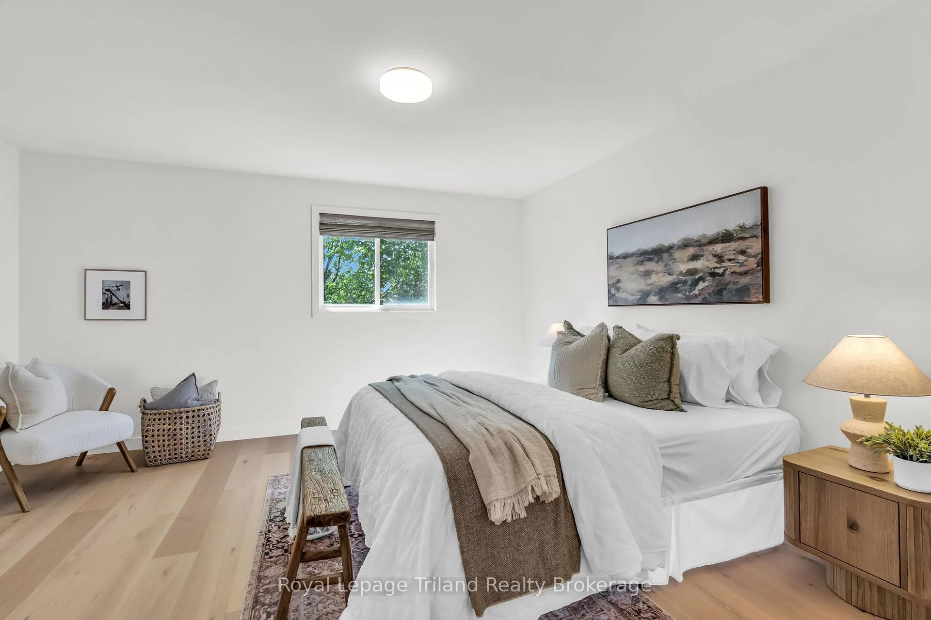 Photo 14 of 64 Hickory Boulevard W, Strathroy-Caradoc, SE — HOMEH